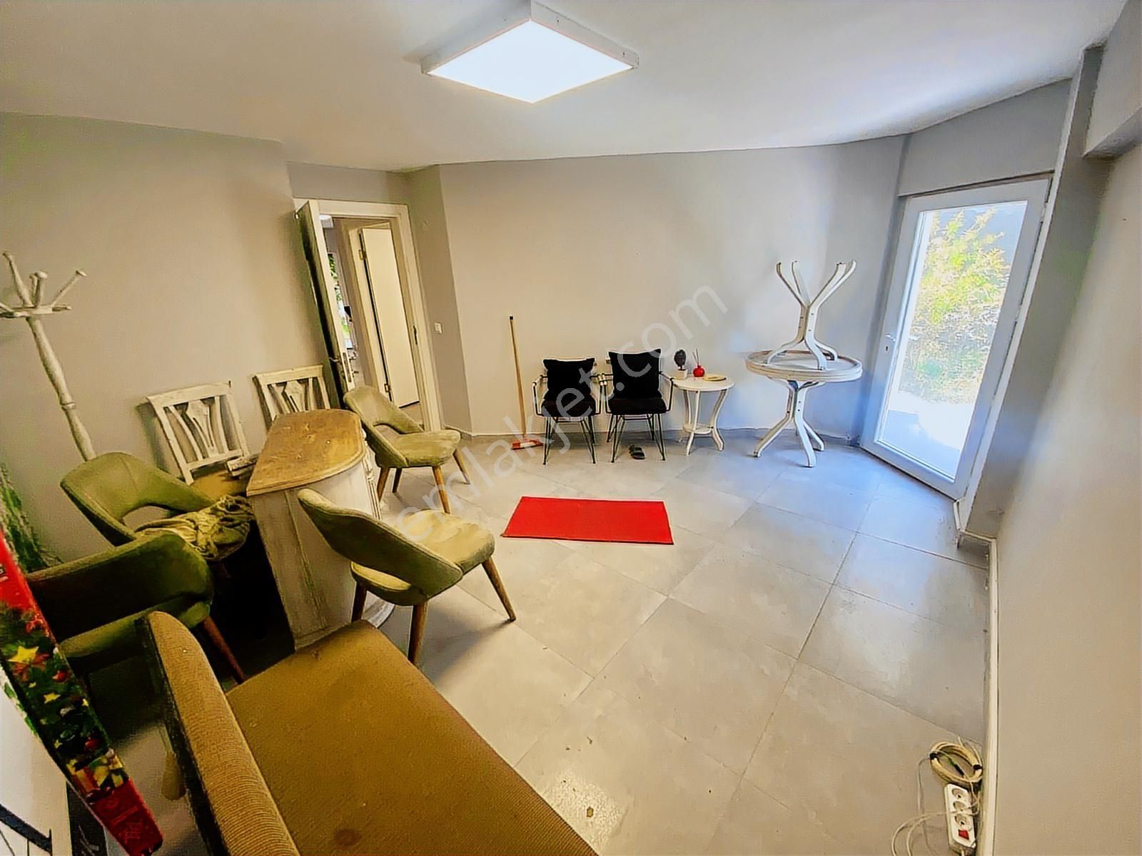 Kuşadası Yat Limanında Fırsat 2+1 Daire Veya Ofis-büro - Görsel 10