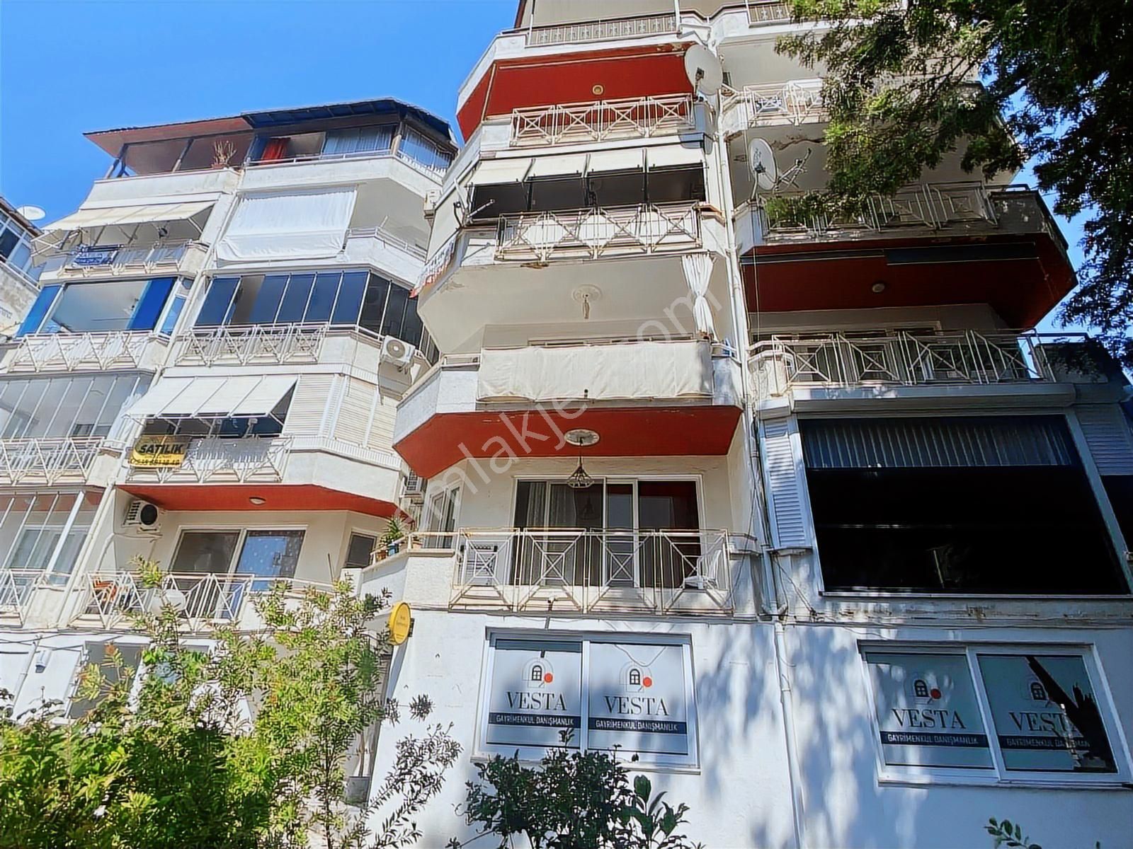 Kuşadası Yat Limanında Fırsat 2+1 Daire Veya Ofis-büro - Görsel 34