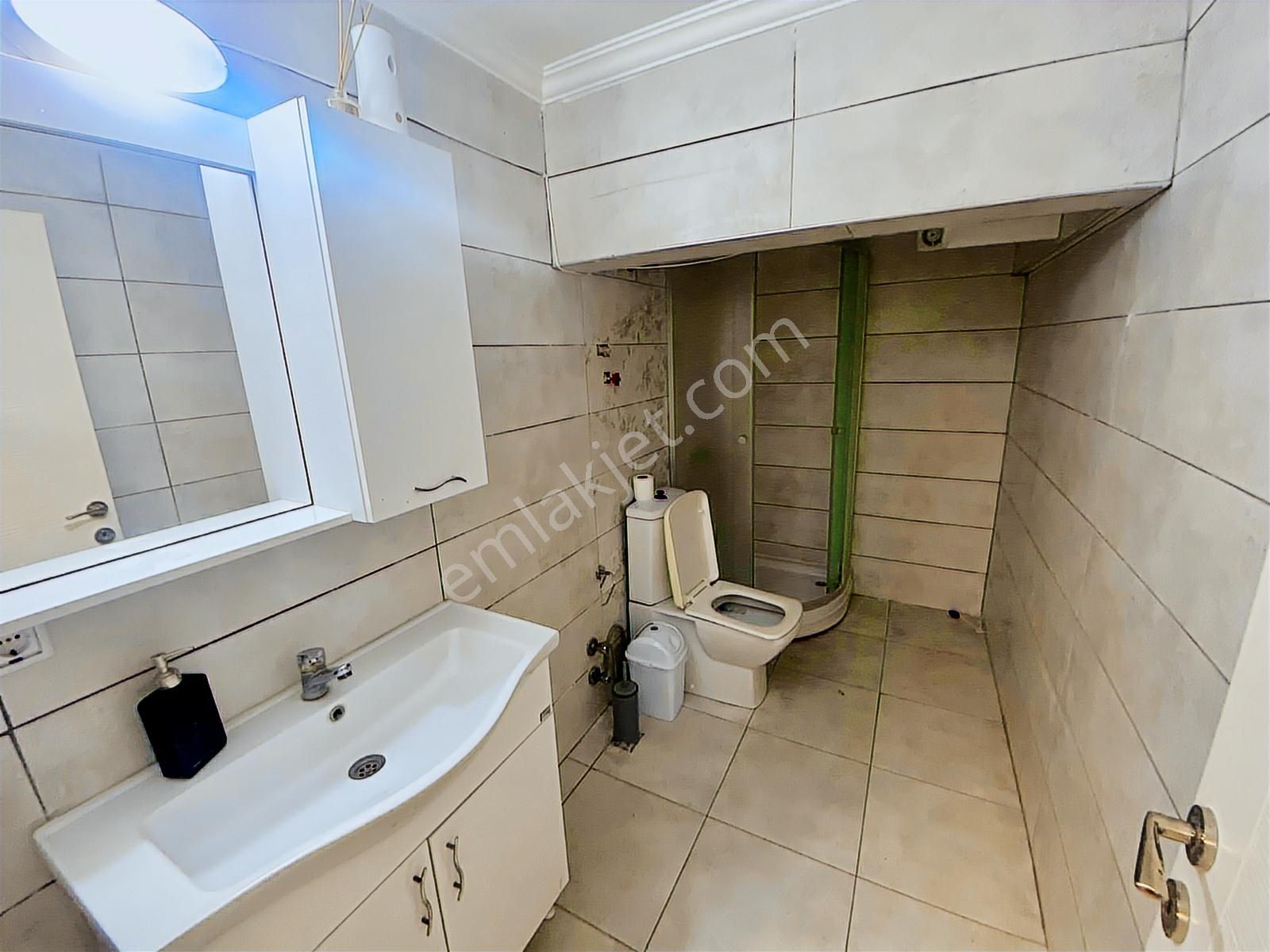 Kuşadası Yat Limanında Fırsat 2+1 Daire Veya Ofis-büro - Görsel 16