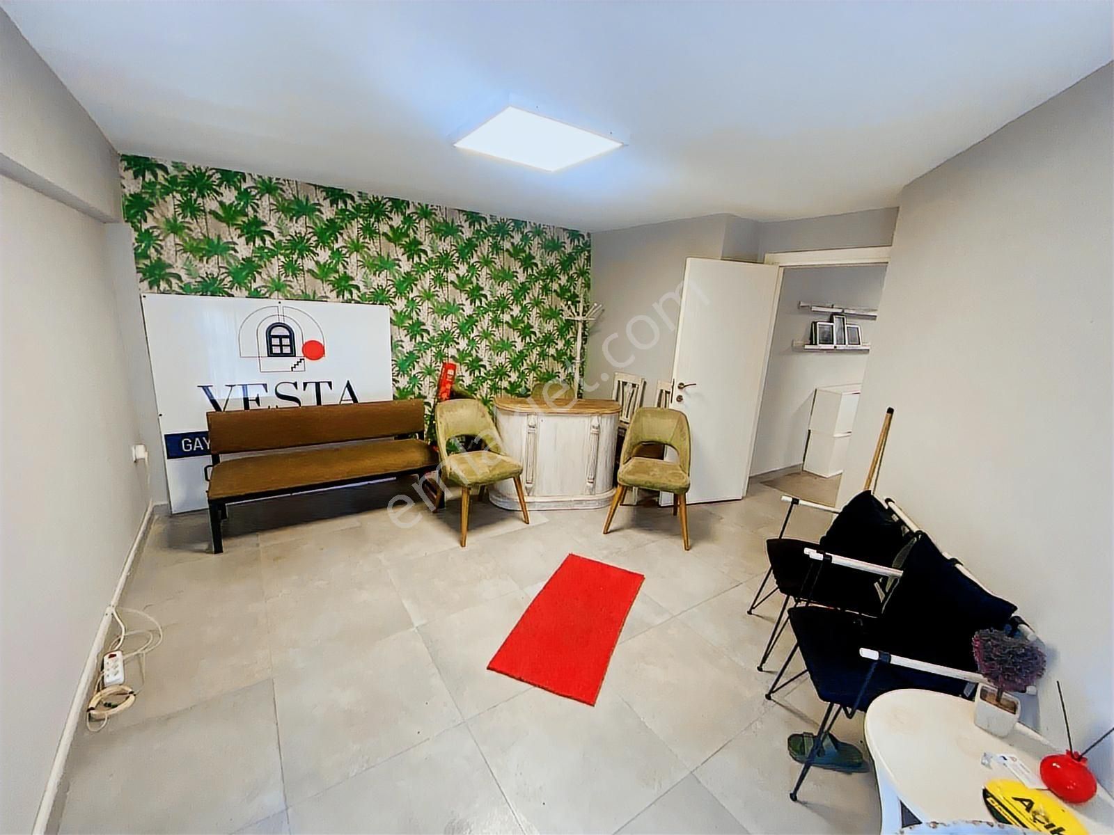 Kuşadası Yat Limanında Fırsat 2+1 Daire Veya Ofis-büro - Görsel 25