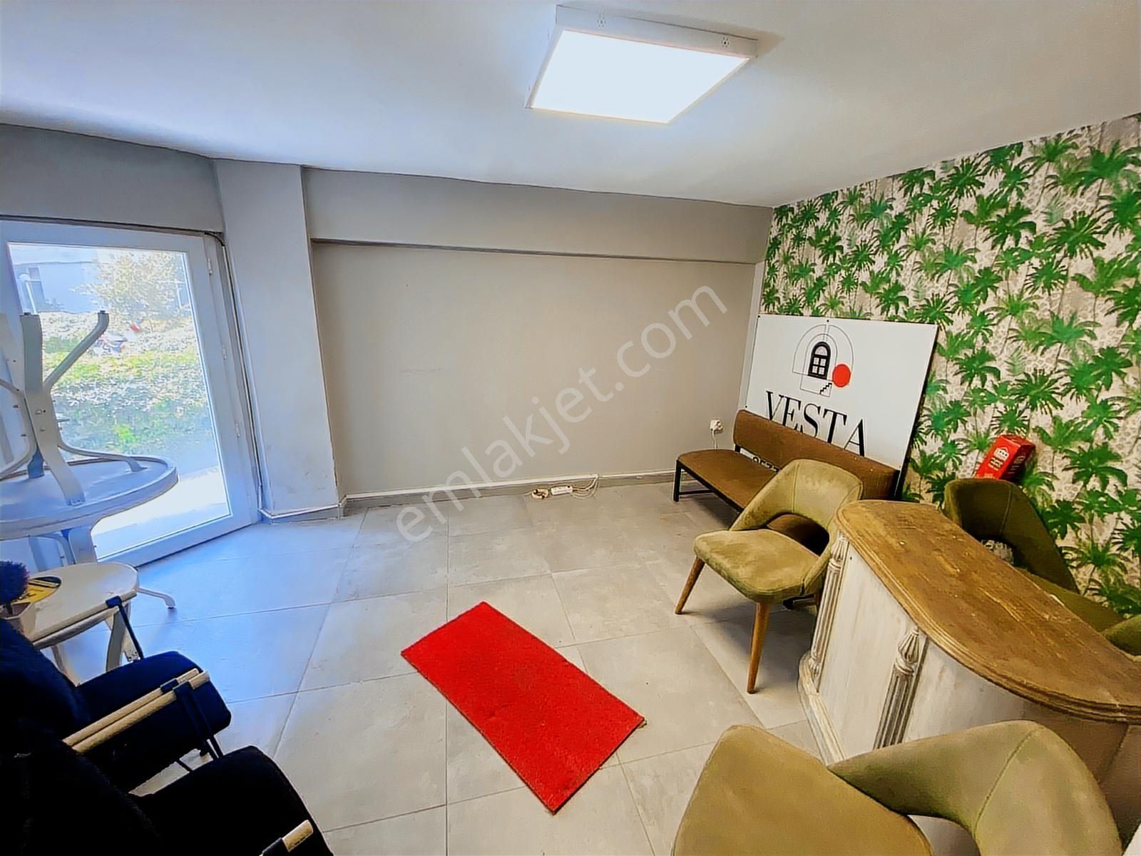 Kuşadası Yat Limanında Fırsat 2+1 Daire Veya Ofis-büro - Görsel 24