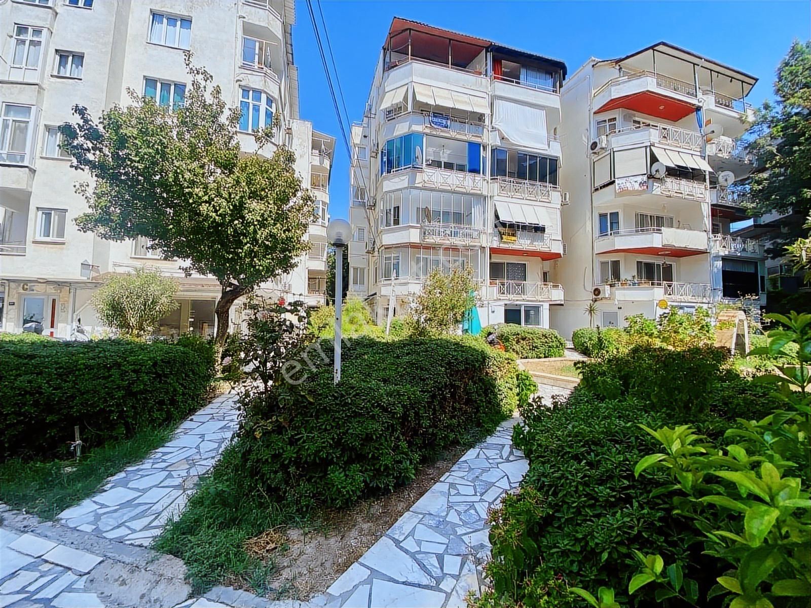 Kuşadası Yat Limanında Fırsat 2+1 Daire Veya Ofis-büro - Görsel 18