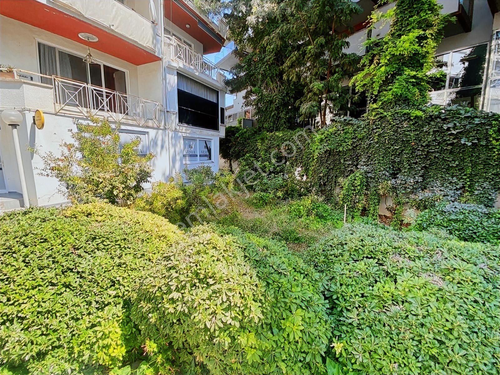 Kuşadası Yat Limanında Fırsat 2+1 Daire Veya Ofis-büro - Görsel 12