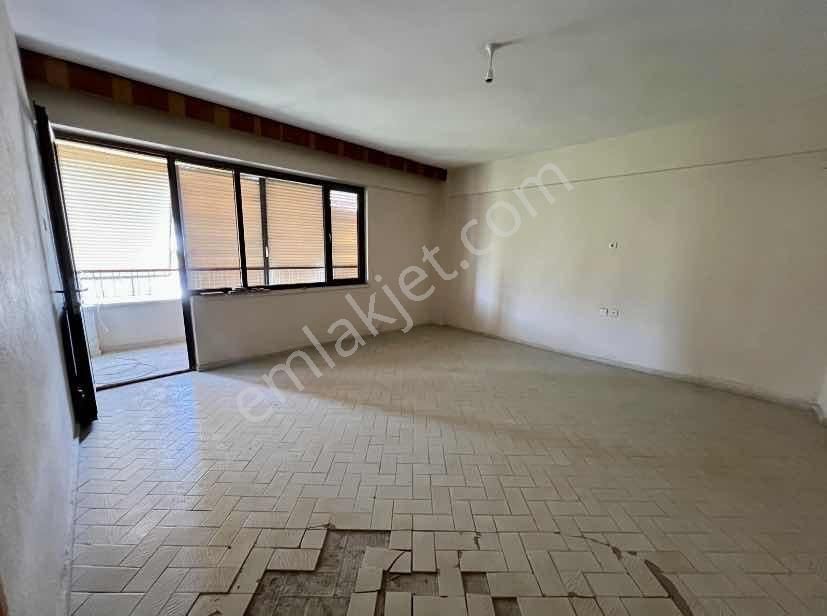 Nazilli Hürriyet Caddesinde 120m2 3+1 Daire - Görsel 12