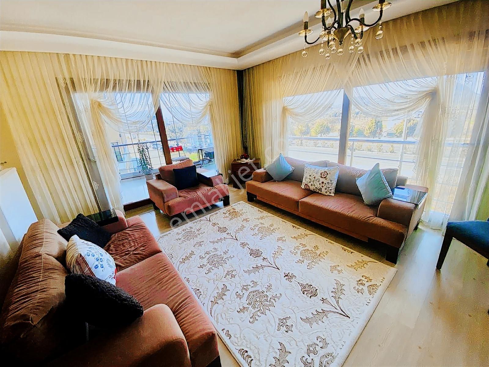 İzmir Yelki'de Güzelbahçe'ye 1km Ana Caddede 3+1 Fırsat Daire - Görsel 10