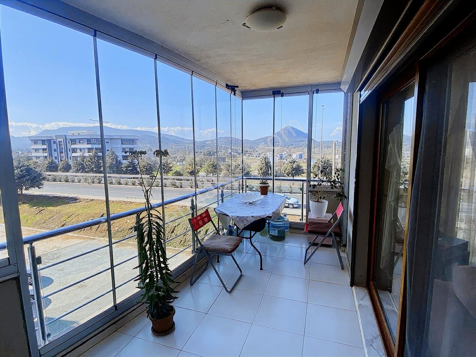 İzmir Yelki'de Güzelbahçe'ye 1km Ana Caddede 3+1 Fırsat Daire - Görsel 23