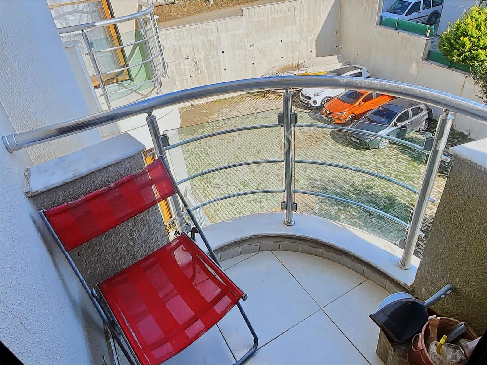 İzmir Yelki'de Güzelbahçe'ye 1km Ana Caddede 3+1 Fırsat Daire - Görsel 28