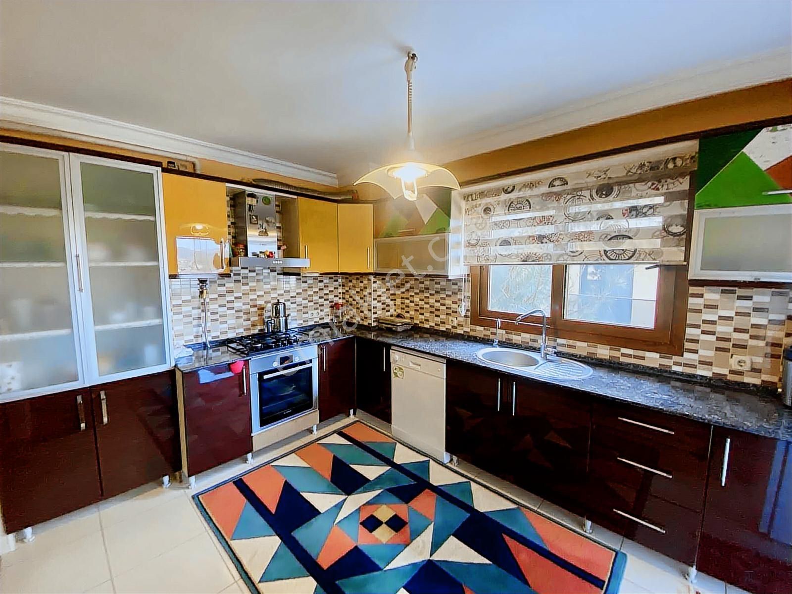 İzmir Yelki'de Güzelbahçe'ye 1km Ana Caddede 3+1 Fırsat Daire - Görsel 22