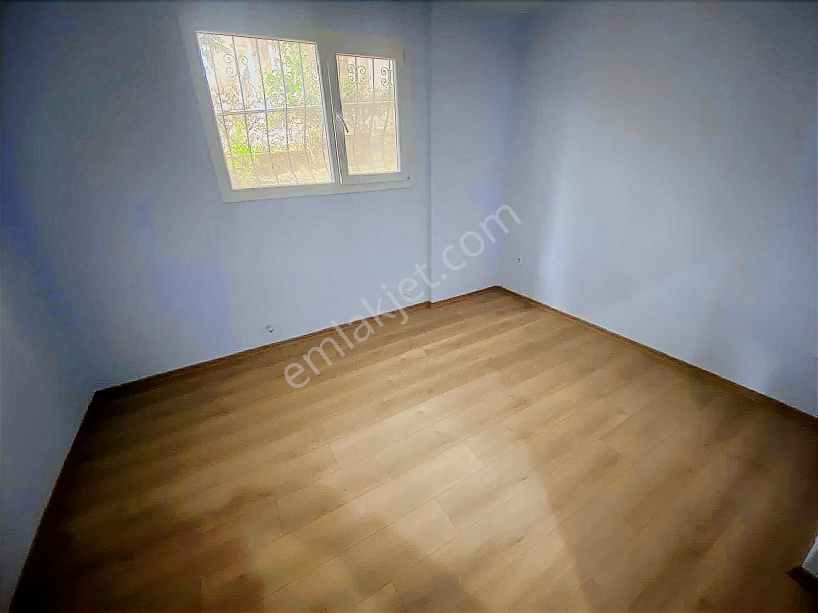 Kuşadası'nda 5+2 300m2 Deniz Manzaralı Havuzlu Bahçe Dubleksi - Görsel 15