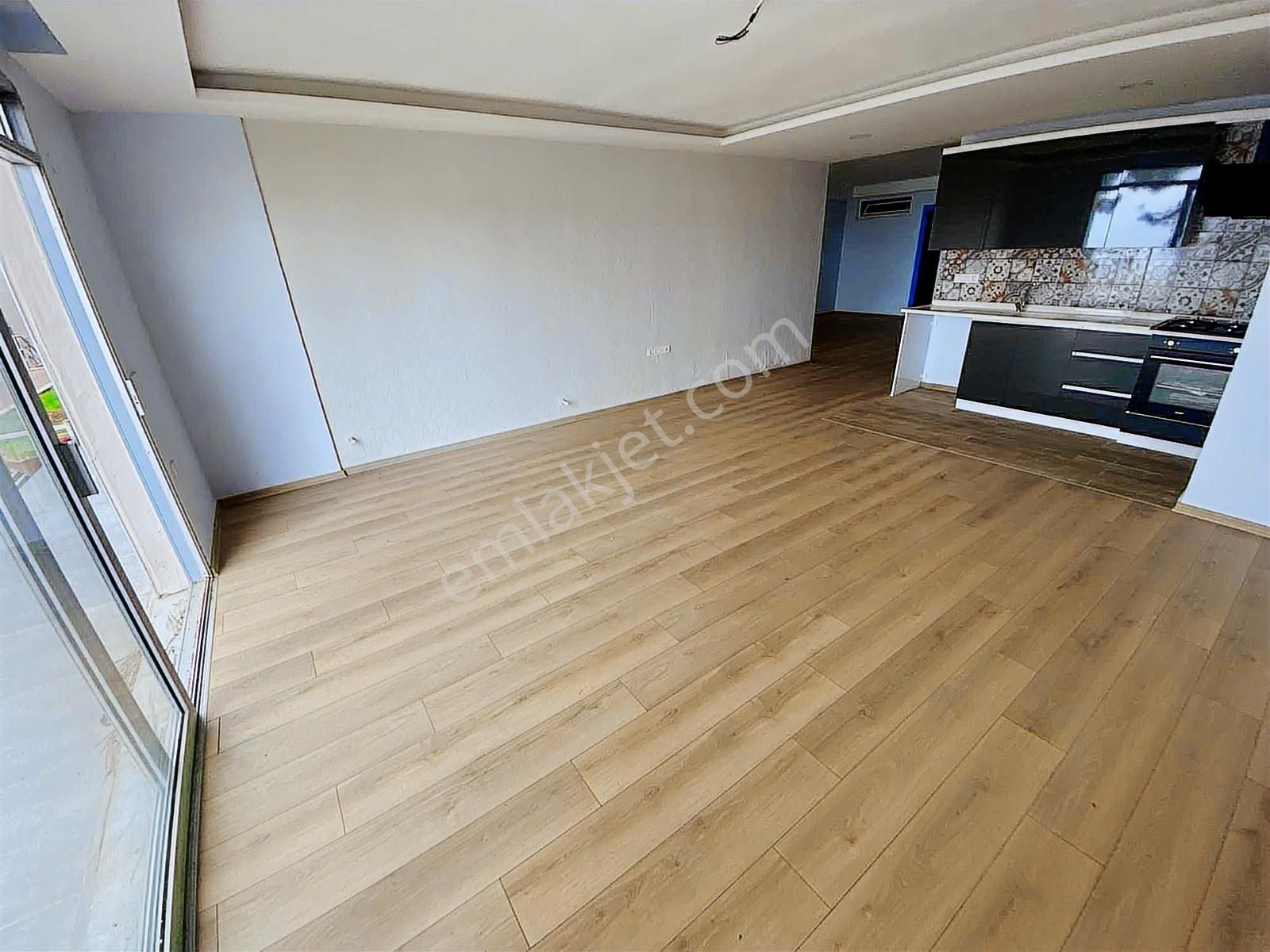 Kuşadası'nda 5+2 300m2 Deniz Manzaralı Havuzlu Bahçe Dubleksi - Görsel 26