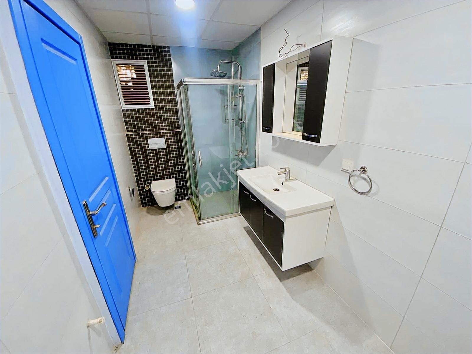 Kuşadası'nda 5+2 300m2 Deniz Manzaralı Havuzlu Bahçe Dubleksi - Görsel 16