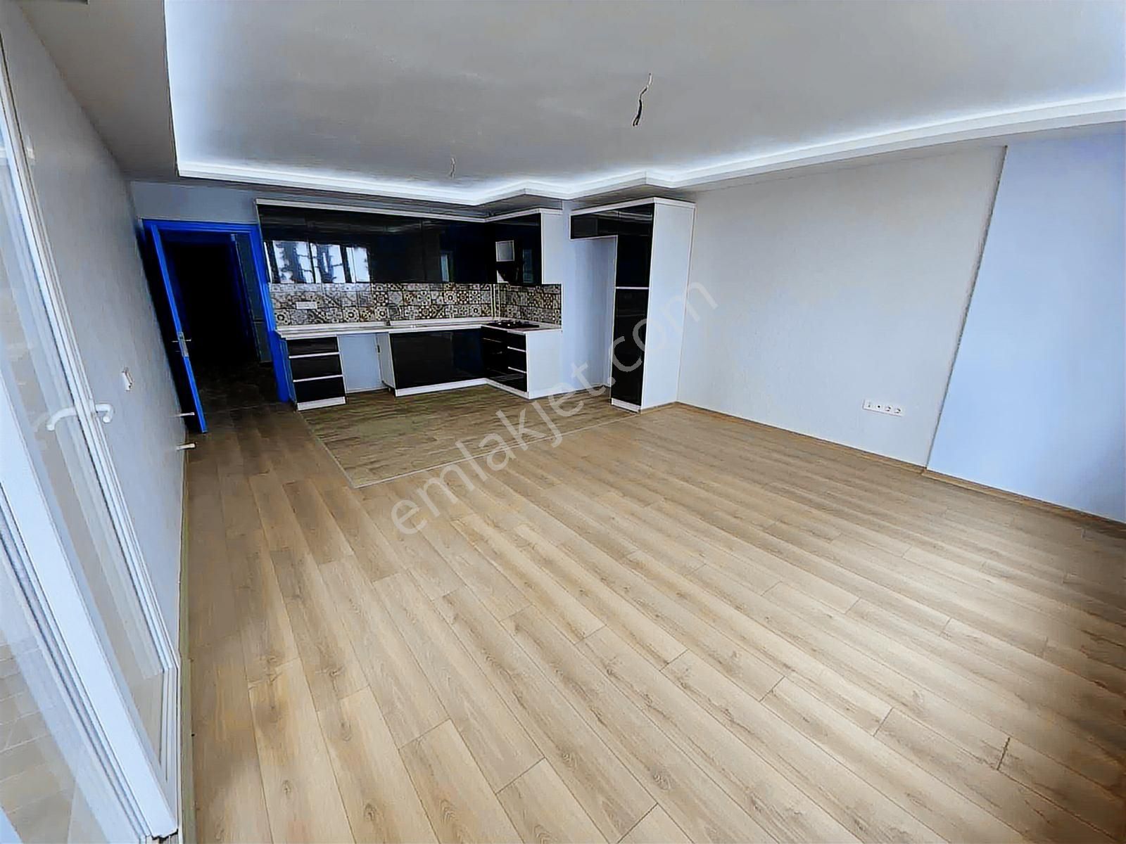 Kuşadası'nda 5+2 300m2 Deniz Manzaralı Havuzlu Bahçe Dubleksi - Görsel 10