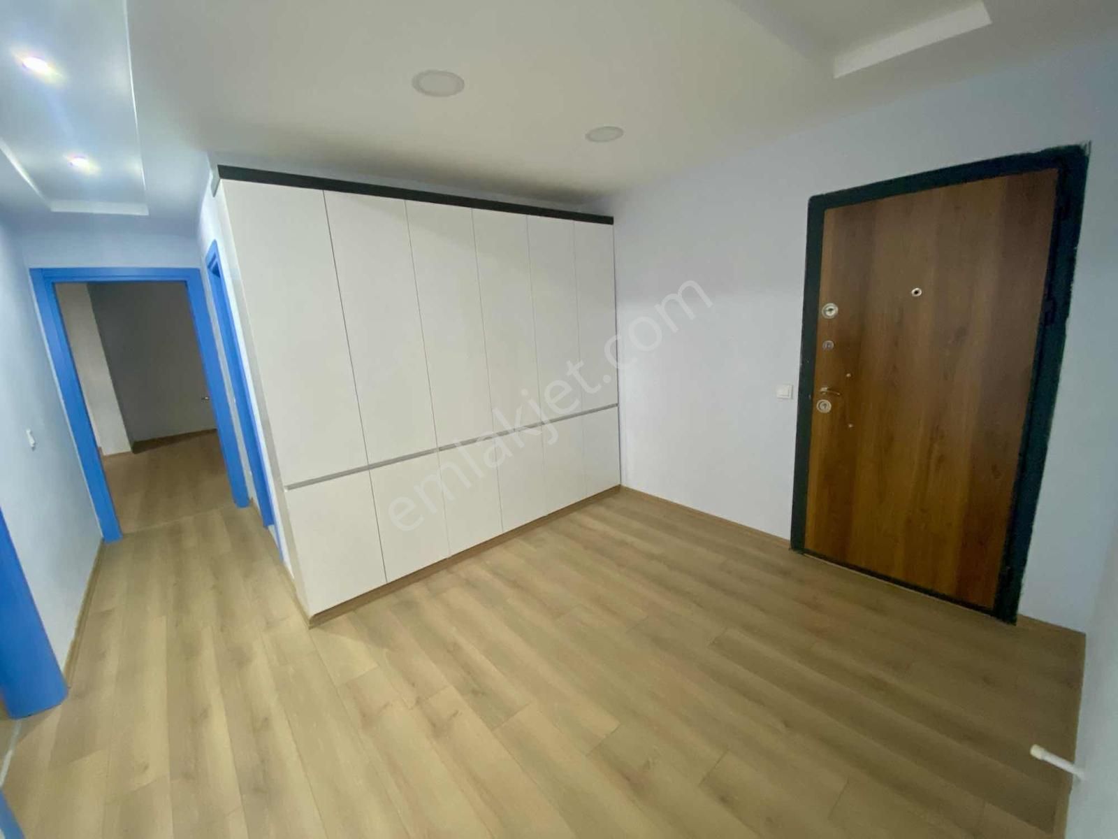 Kuşadası'nda 5+2 300m2 Deniz Manzaralı Havuzlu Bahçe Dubleksi - Görsel 9