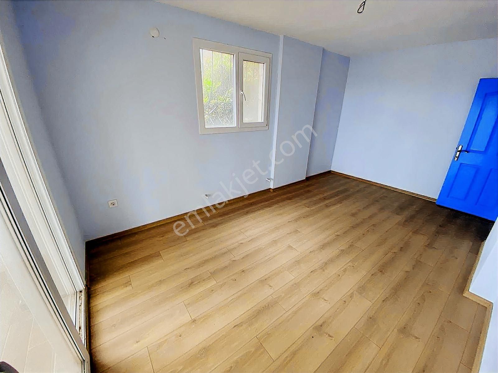 Kuşadası'nda 5+2 300m2 Deniz Manzaralı Havuzlu Bahçe Dubleksi - Görsel 13