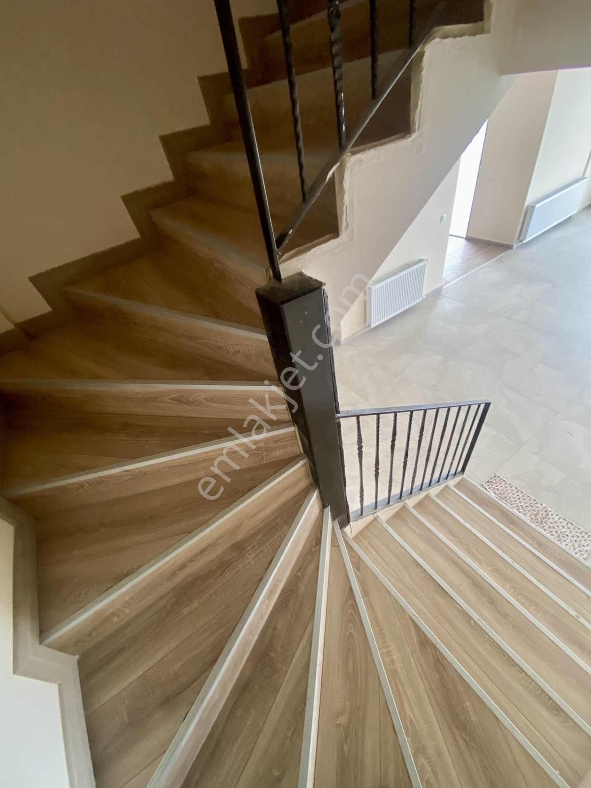 Kuşadası'nda 300m2 5+2 Deniz Manzaralı Havuzlu Dubleks Rezidans - Görsel 29