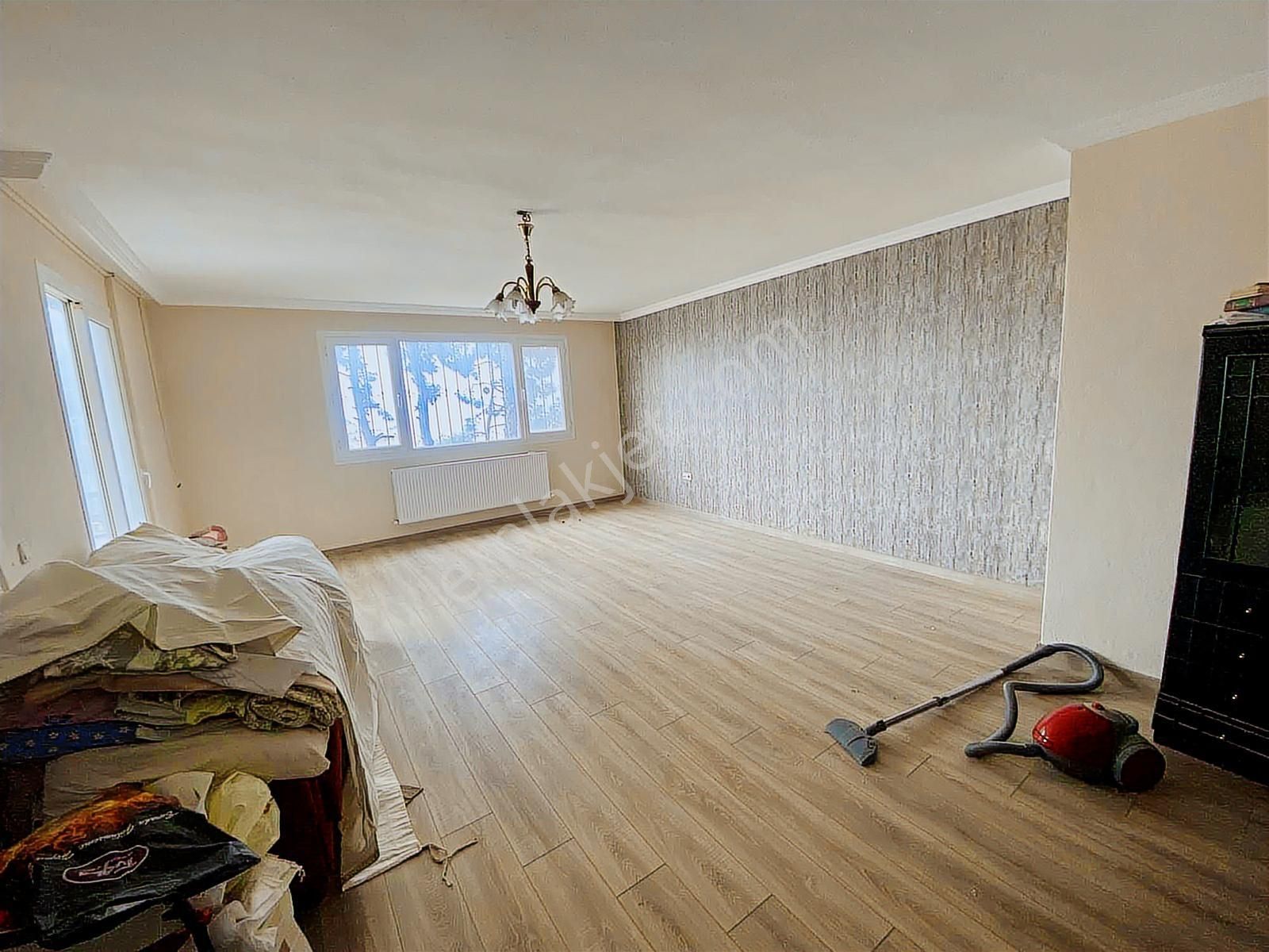 Kuşadası'nda 300m2 5+2 Deniz Manzaralı Havuzlu Dubleks Rezidans - Görsel 2