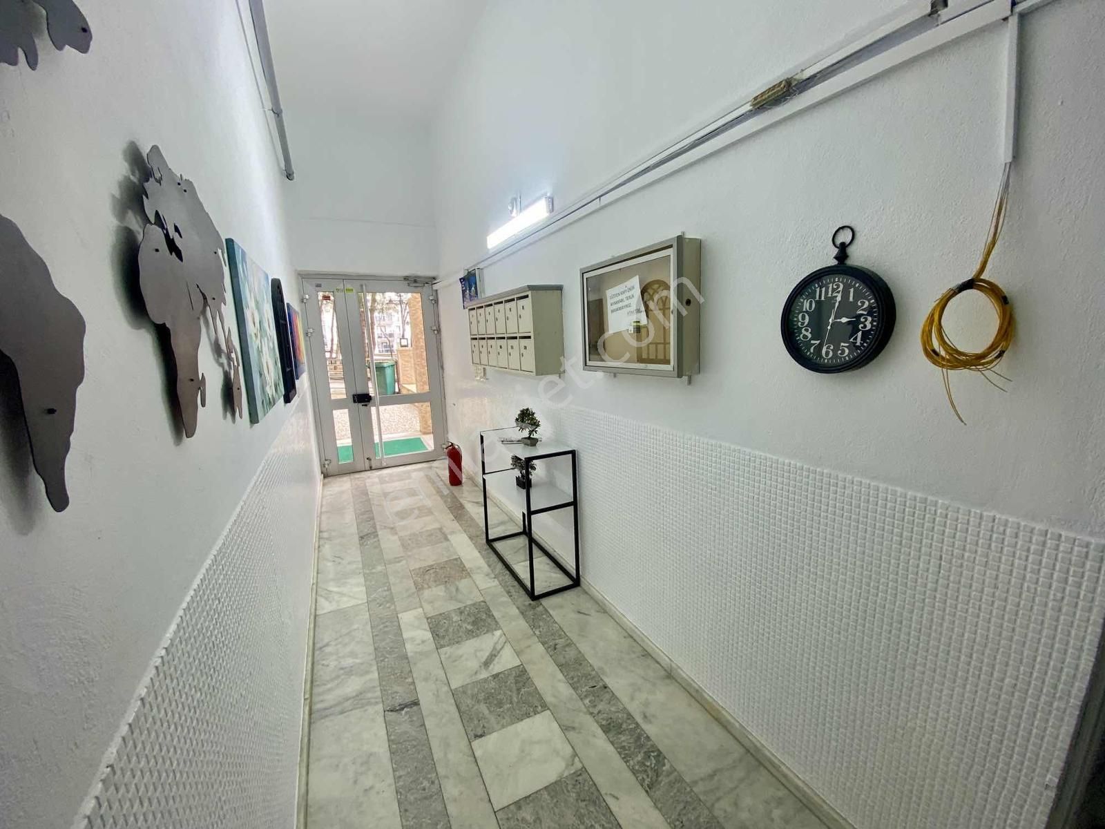 Kuşadası'nda 300m2 5+2 Deniz Manzaralı Havuzlu Dubleks Rezidans - Görsel 8