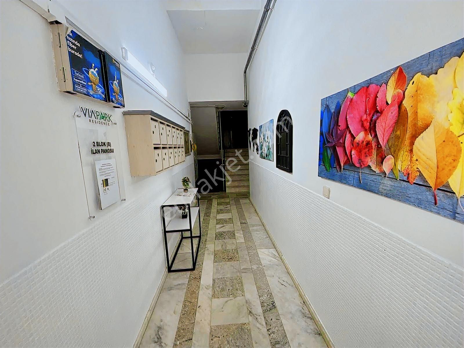 Kuşadası'nda 300m2 5+2 Deniz Manzaralı Havuzlu Dubleks Rezidans - Görsel 13