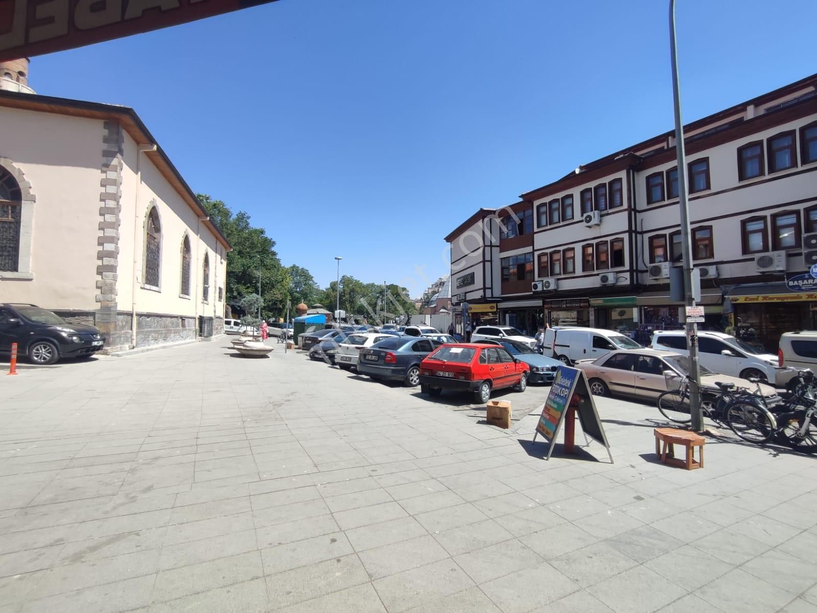 Ulusoy İş Merkezin’de Satılık Dükkan - Görsel 4