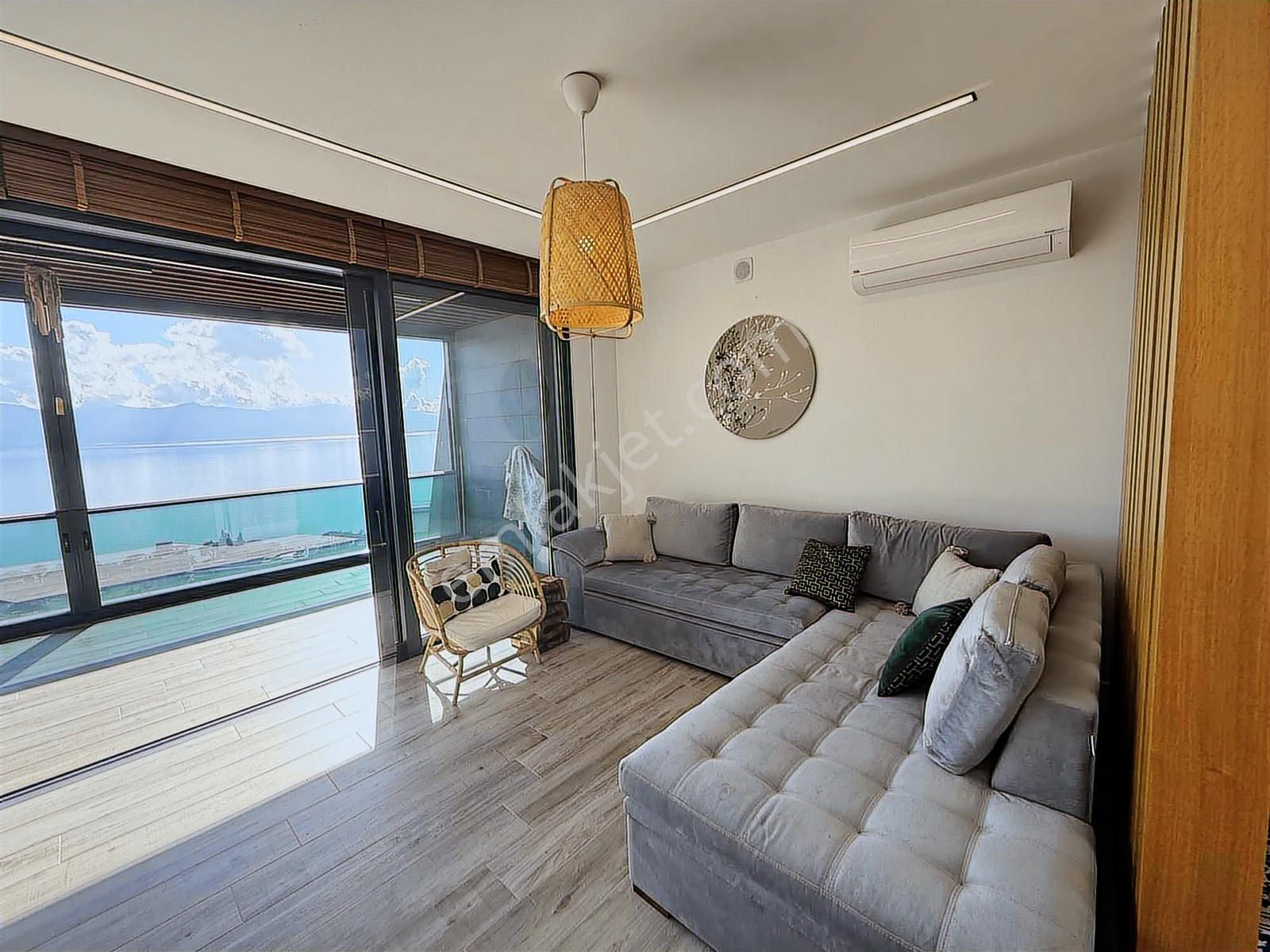 Kuşadası Vista Marin Sitesinde Full Manzaralı Satılık 2+1 - Görsel 14