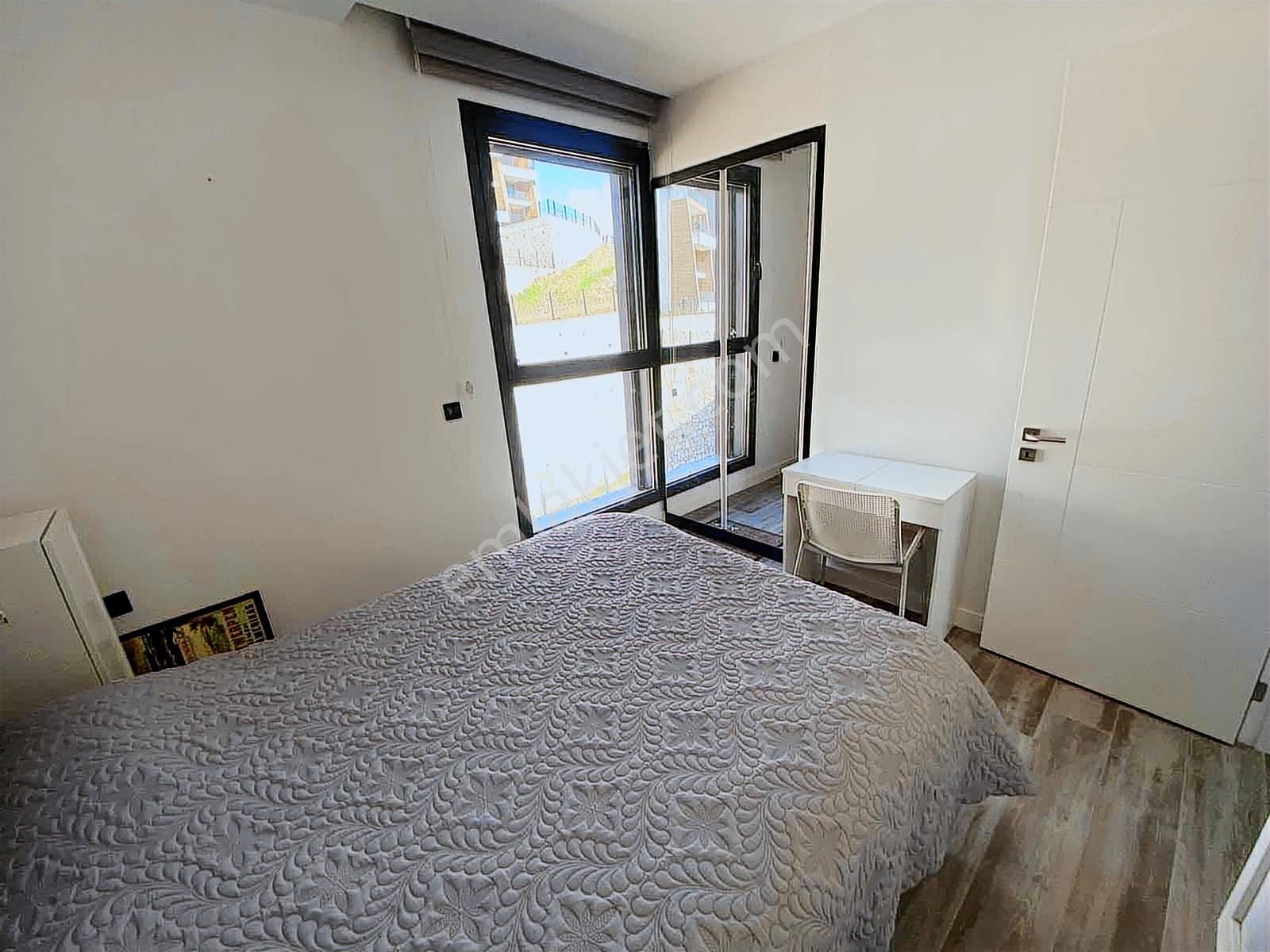 Kuşadası Vista Marin Sitesinde Full Manzaralı Satılık 2+1 - Görsel 28