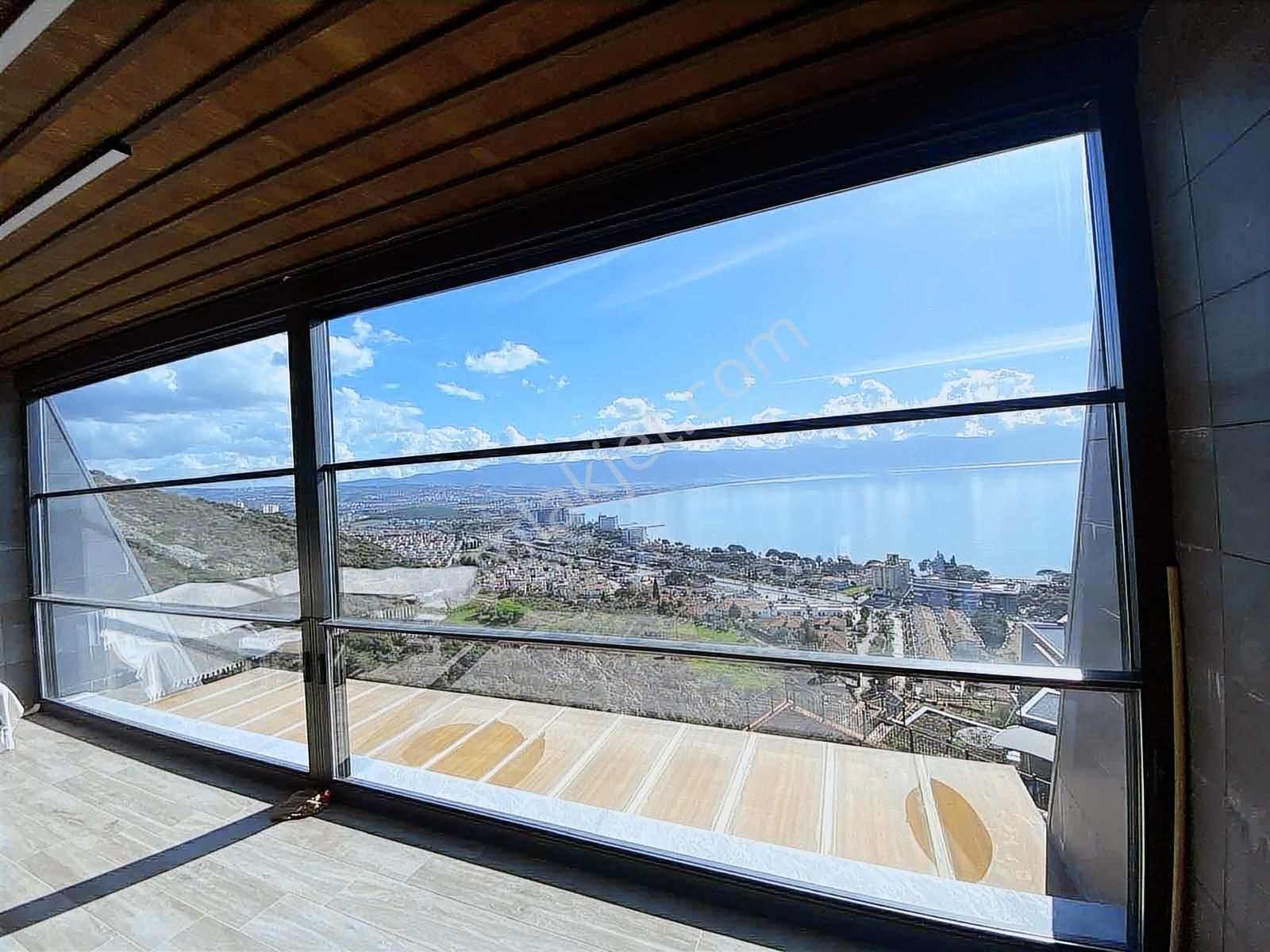 Kuşadası Vista Marin Sitesinde Full Manzaralı Satılık 2+1 - Görsel 17