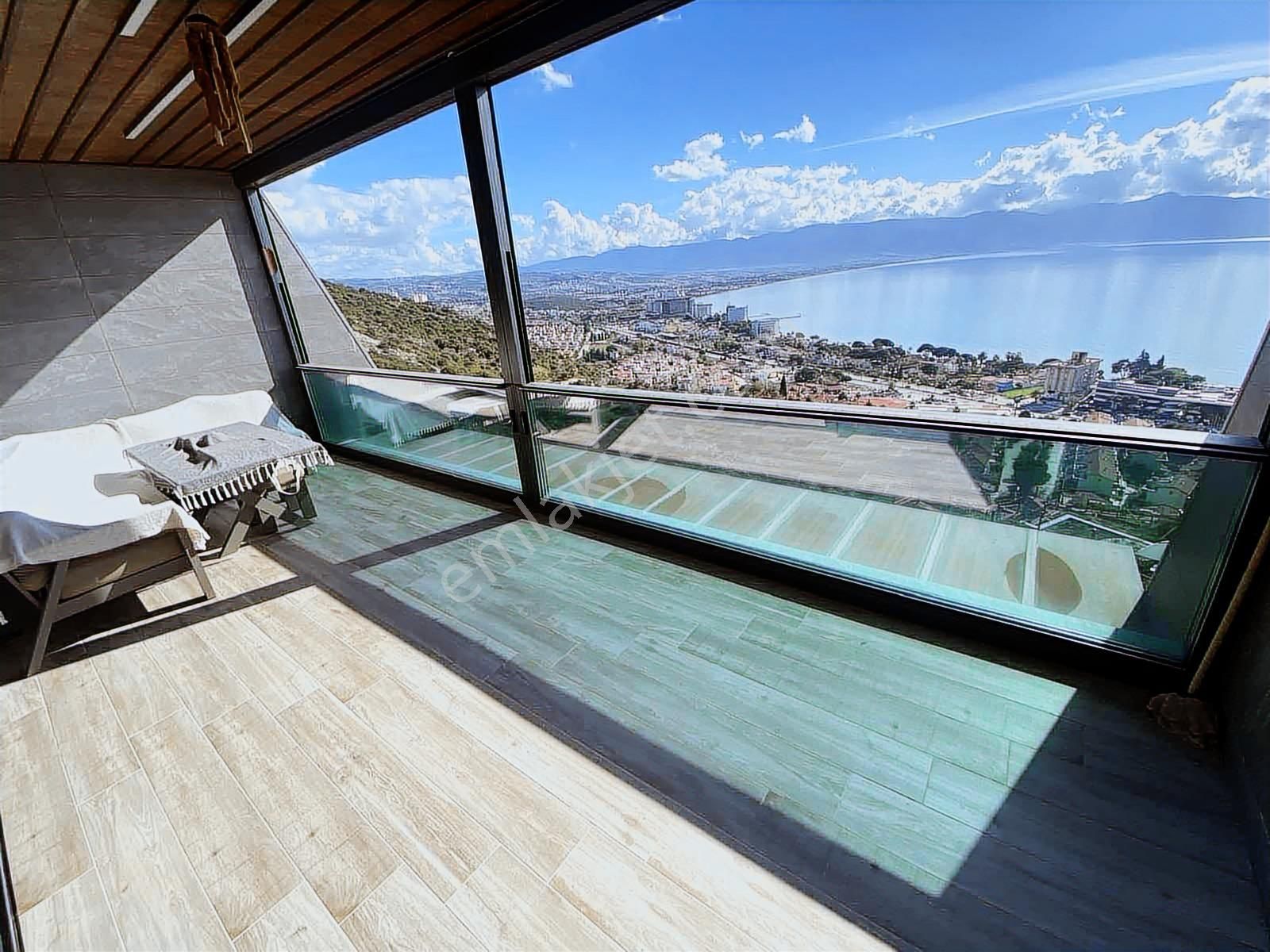 Kuşadası Vista Marin Sitesinde Full Manzaralı Satılık 2+1 - Görsel 26