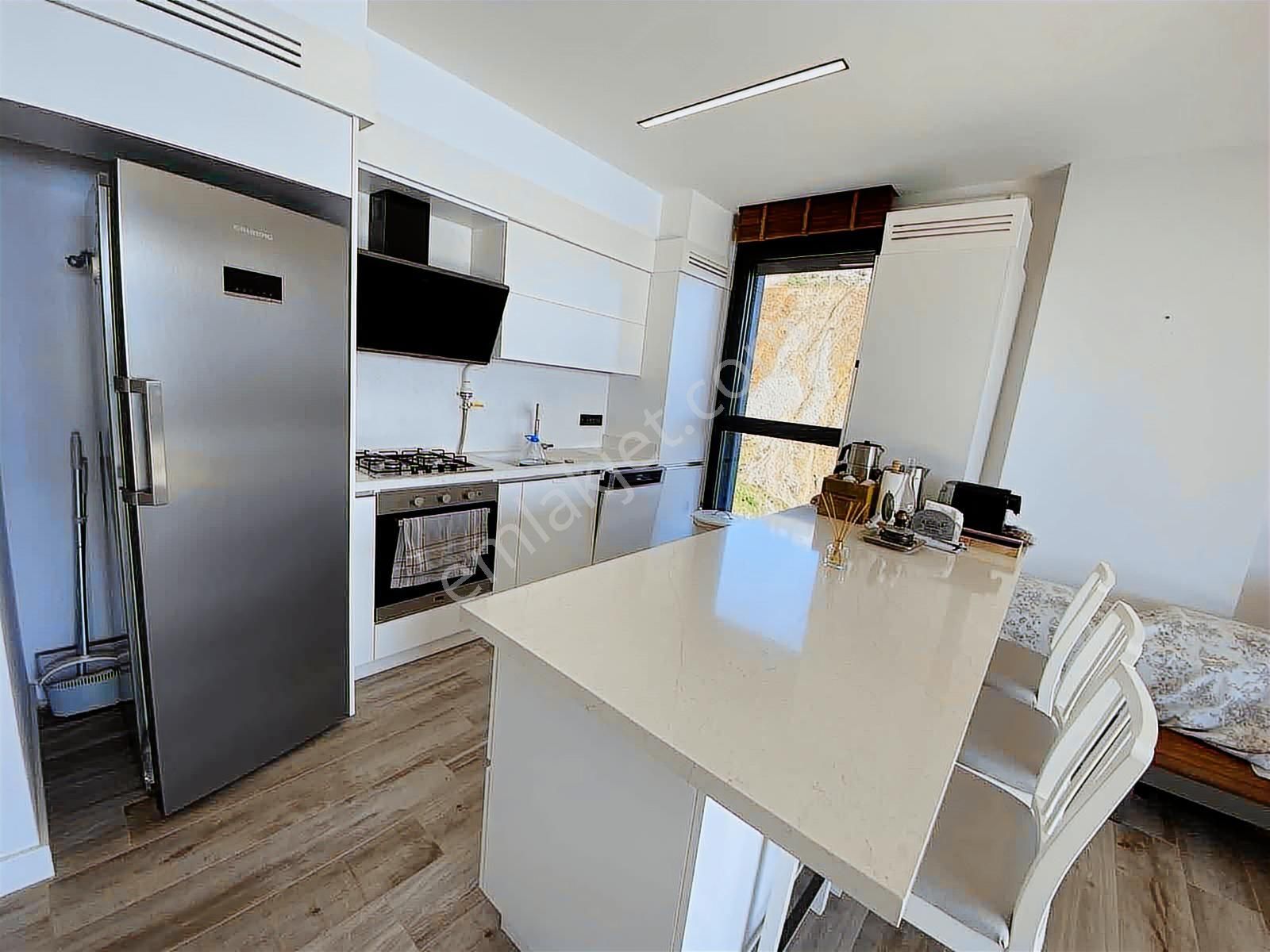 Kuşadası Vista Marin Sitesinde Full Manzaralı Satılık 2+1 - Görsel 6