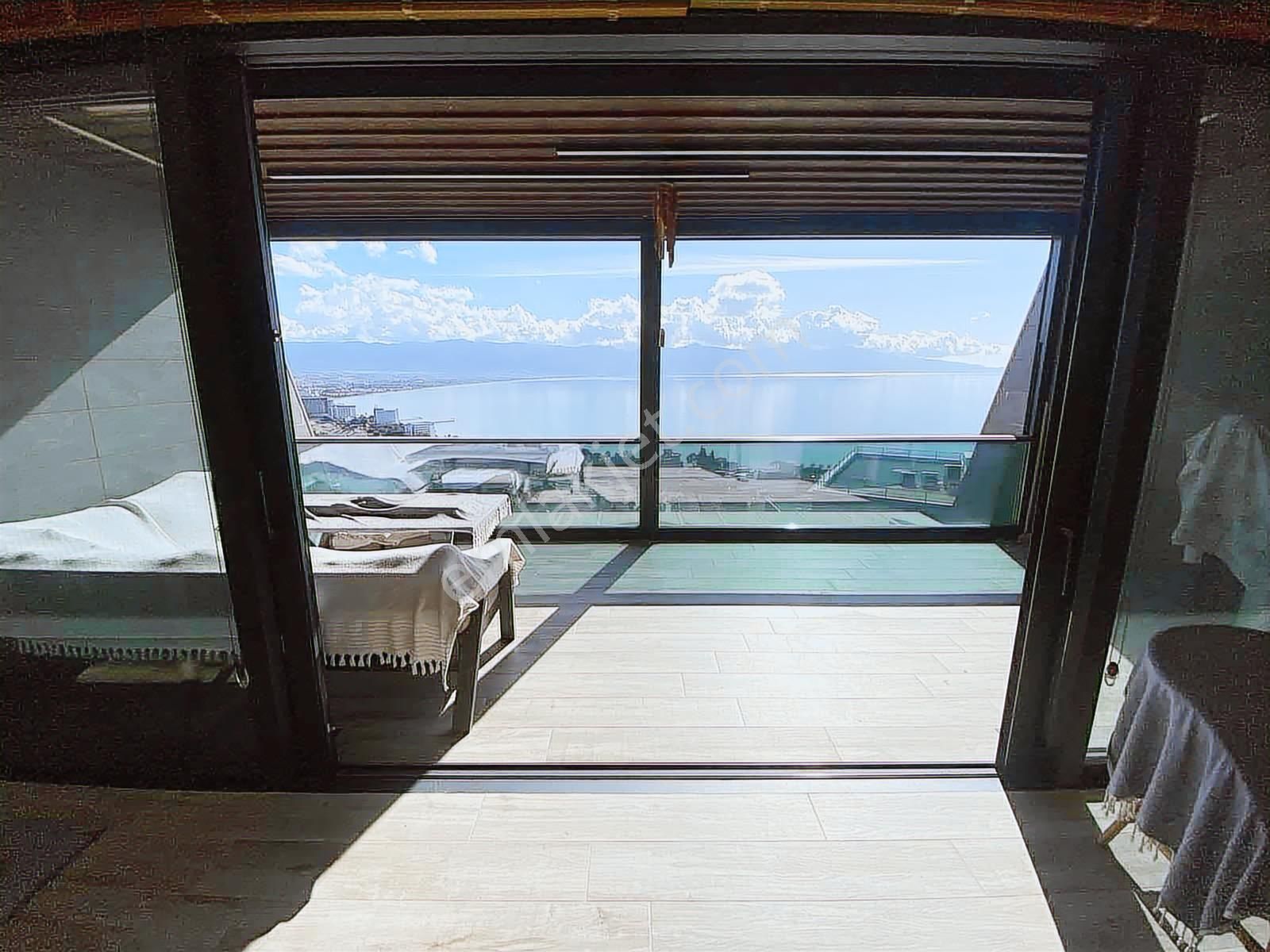 Kuşadası Vista Marin Sitesinde Full Manzaralı Satılık 2+1 - Görsel 16