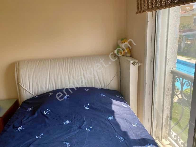 Kuşadası'nda Denize 40metre Havuzlu Sitede 4+1 Tripleks Villa - Görsel 4