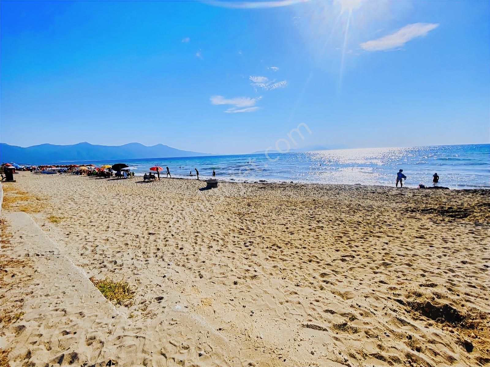 Kuşadası'nda Denize 40metre Havuzlu Sitede 4+1 Tripleks Villa - Görsel 33