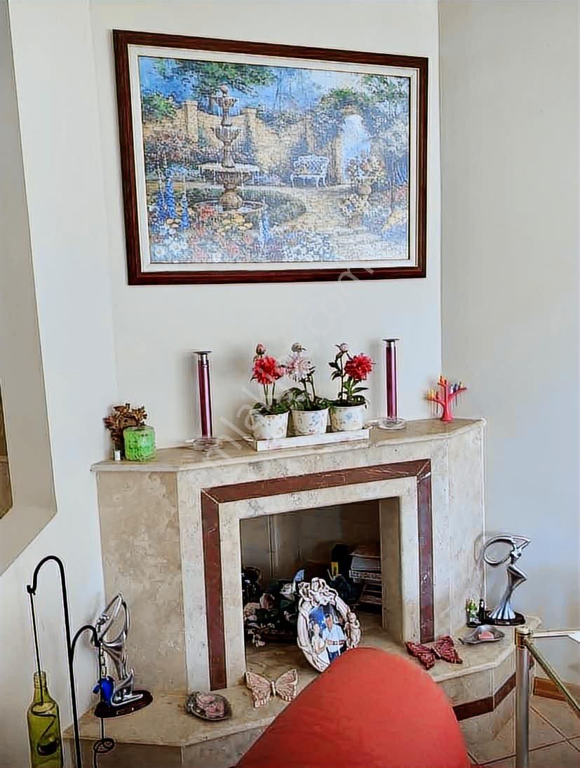 Kuşadası'nda Denize 40metre Havuzlu Sitede 4+1 Tripleks Villa - Görsel 27