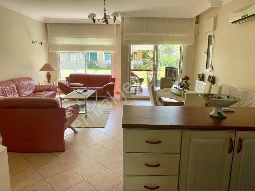 Kuşadası'nda Denize 40metre Havuzlu Sitede 4+1 Tripleks Villa - Görsel 28