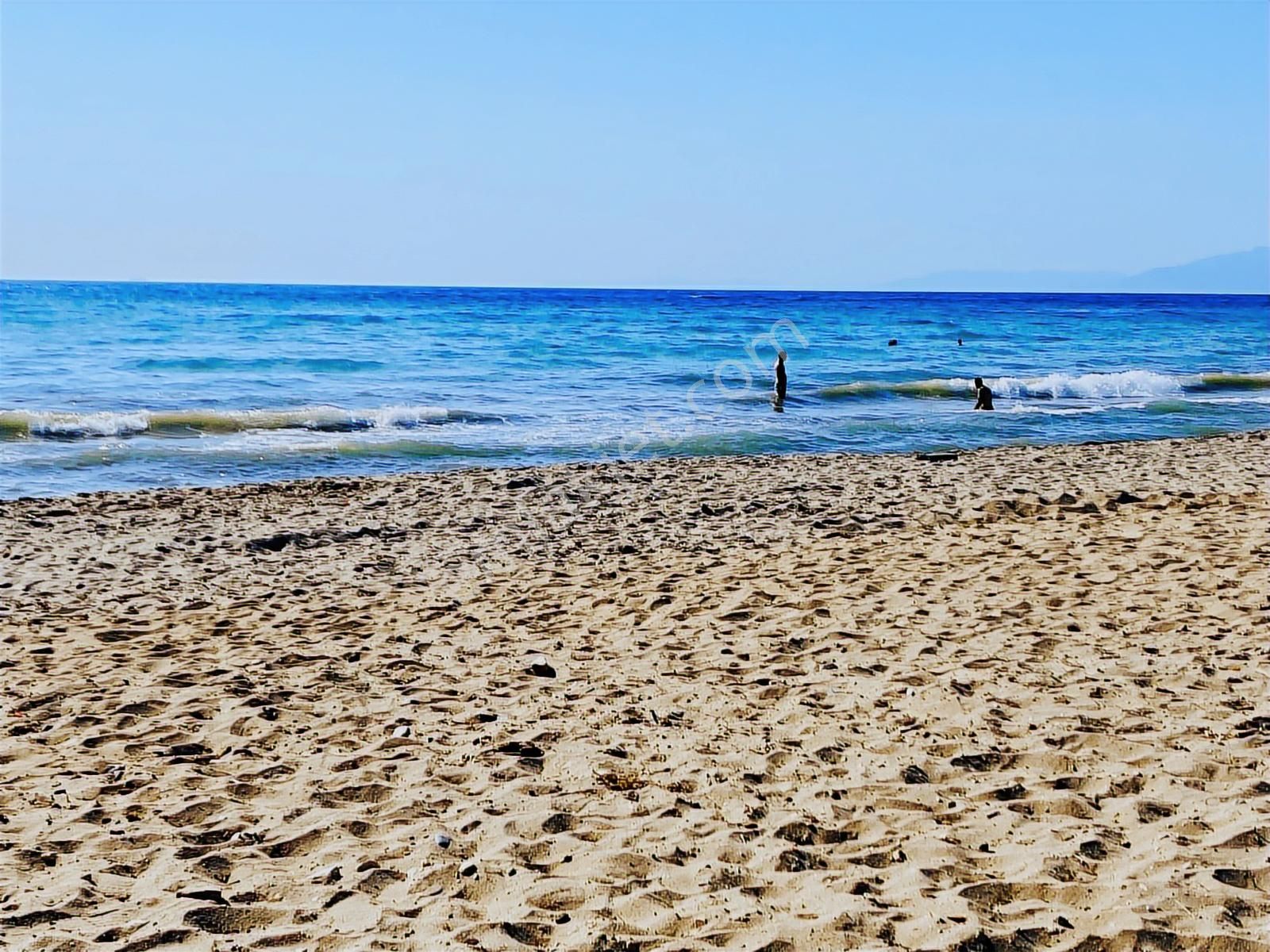 Kuşadası'nda Denize 40metre Havuzlu Sitede 4+1 Tripleks Villa - Görsel 31