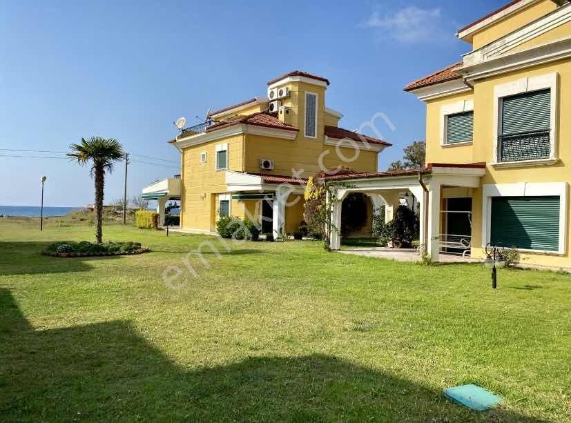 Kuşadası'nda Denize 40metre Havuzlu Sitede 4+1 Tripleks Villa - Görsel 19