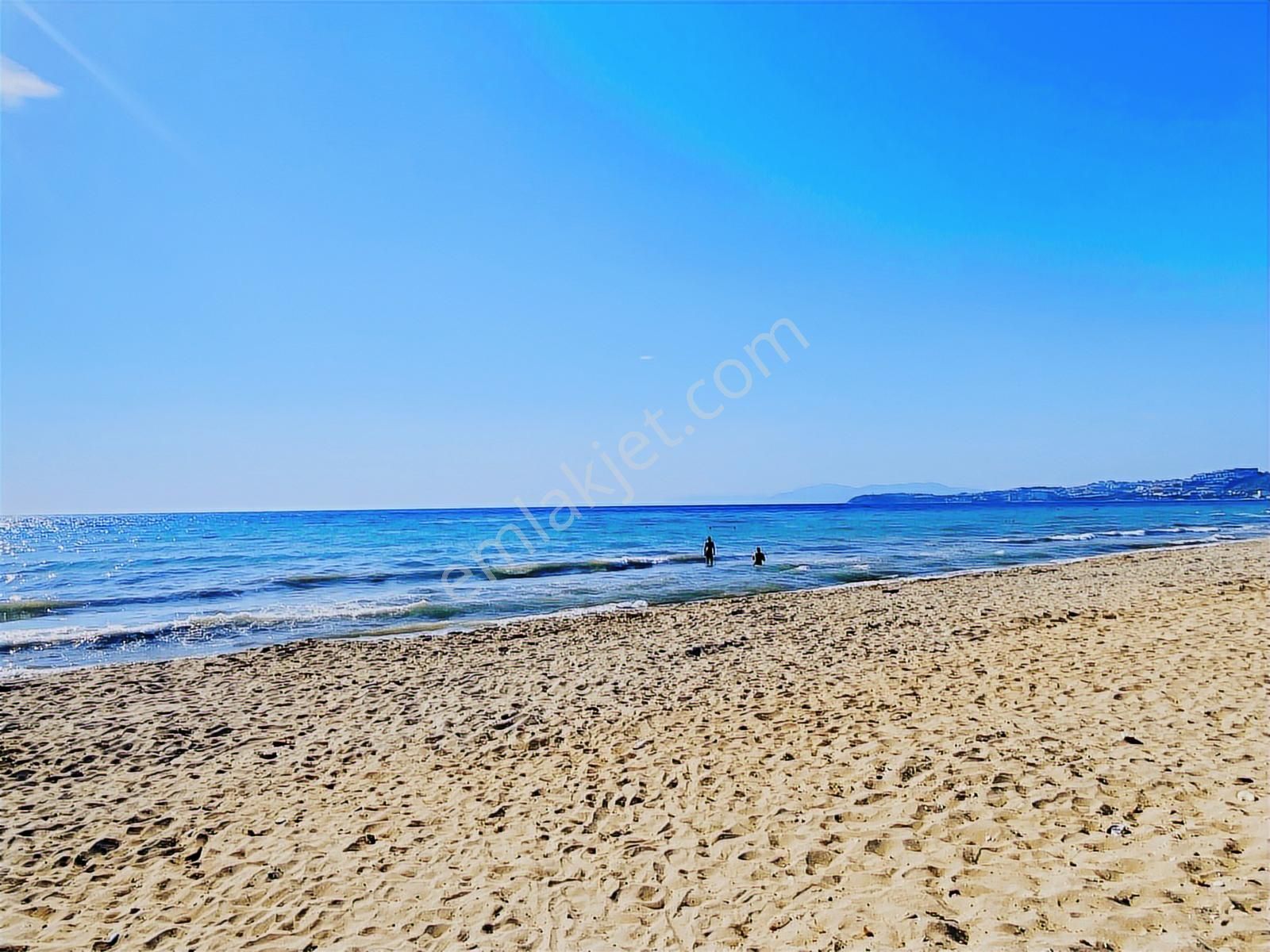 Kuşadası'nda Denize 40metre Havuzlu Sitede 4+1 Tripleks Villa - Görsel 6