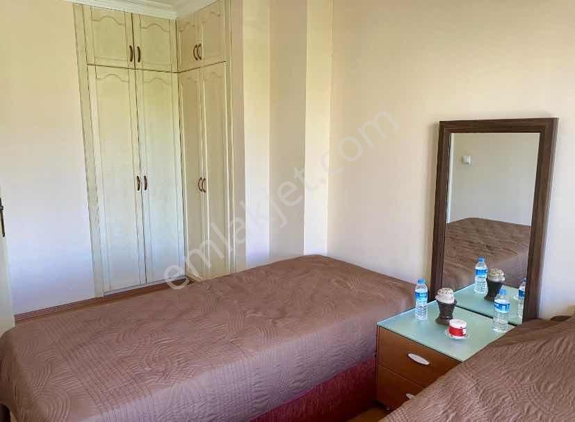 Kuşadası'nda Denize 40metre Havuzlu Sitede 4+1 Tripleks Villa - Görsel 16