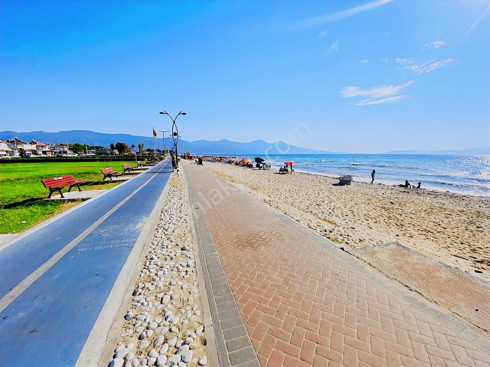 Kuşadası'nda Denize 40metre Havuzlu Sitede 4+1 Tripleks Villa - Görsel 32