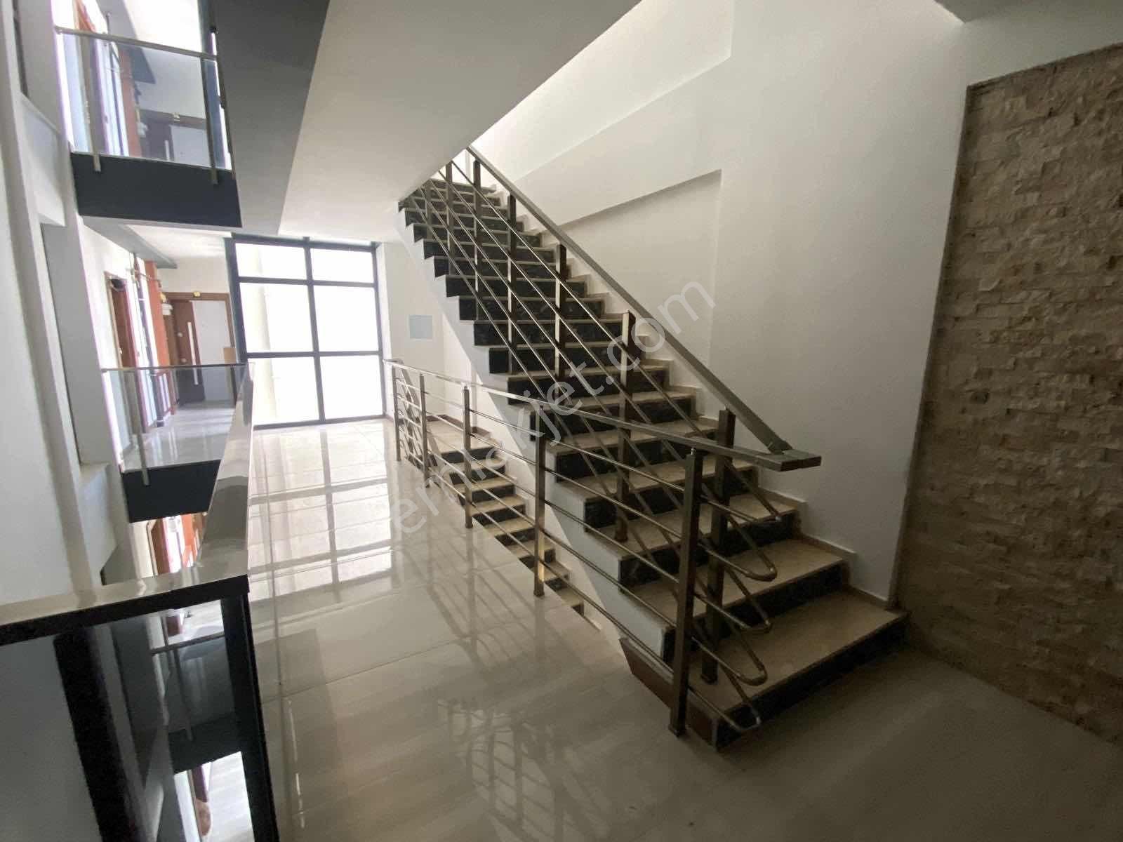 Kuşadası Bemka Loca Da Deniz Manzaralı 3+1 - Görsel 8