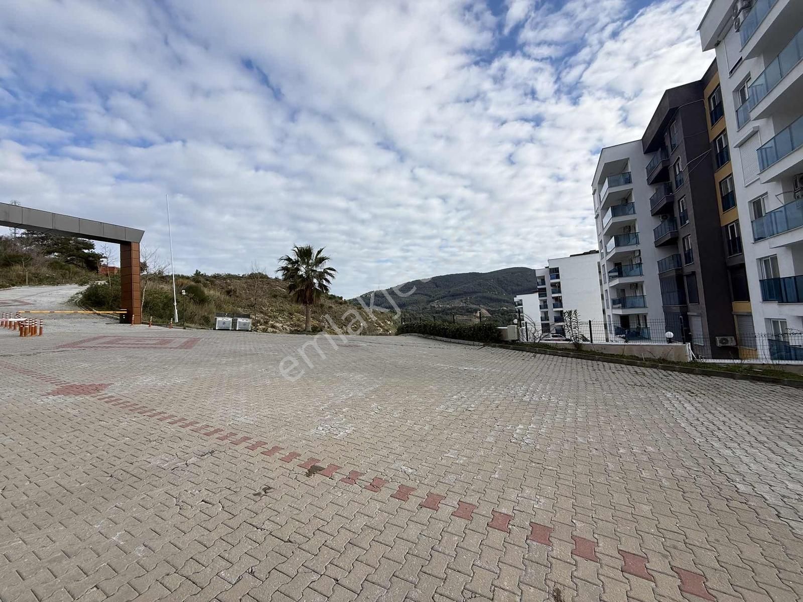 Kuşadası Eşin Golf Sitesinde Satılık 1+1 - Görsel 4