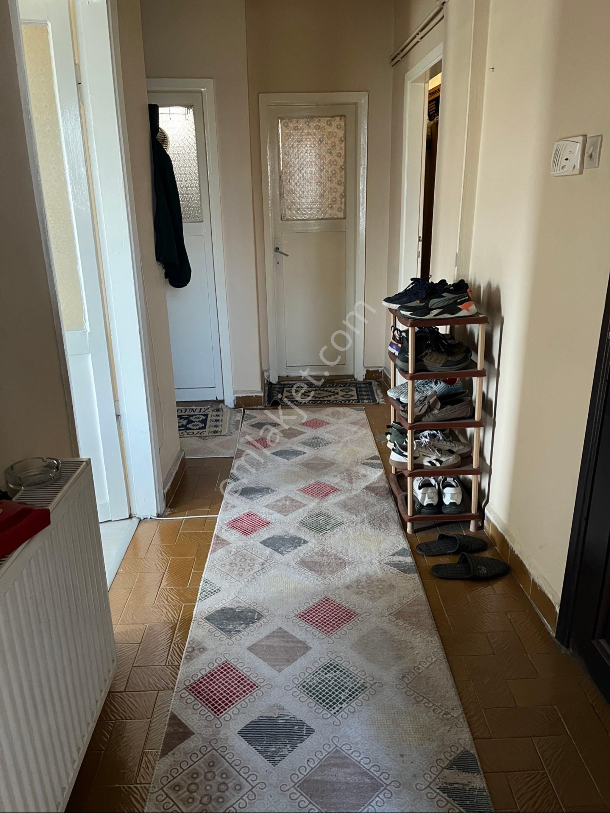 Ev Arkadaşı Arıyorum