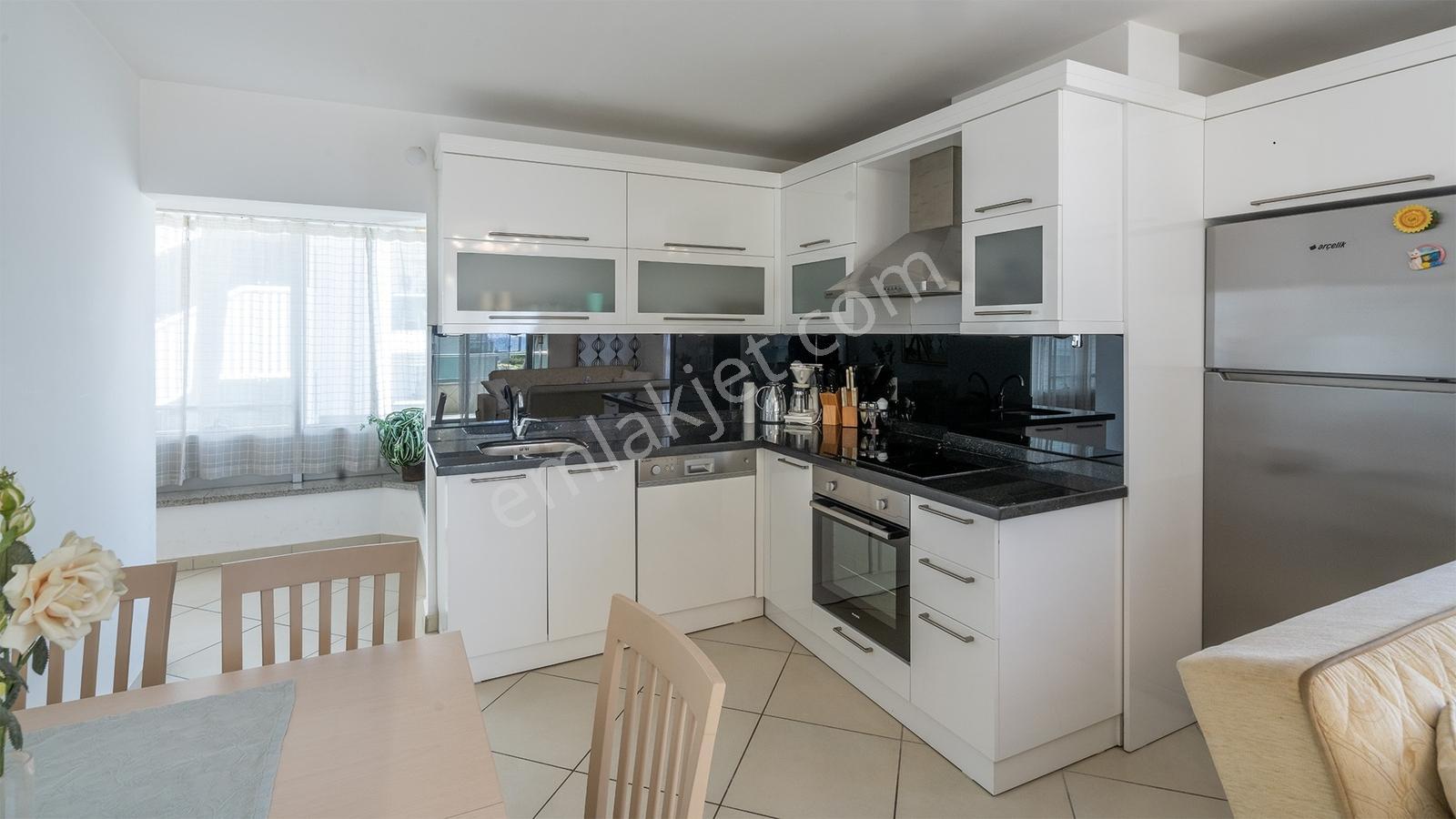 Alanya Oba 2+1 100m2 Deniz Manzara,eşyalı,güney Cephe,denize 50m - Görsel 14