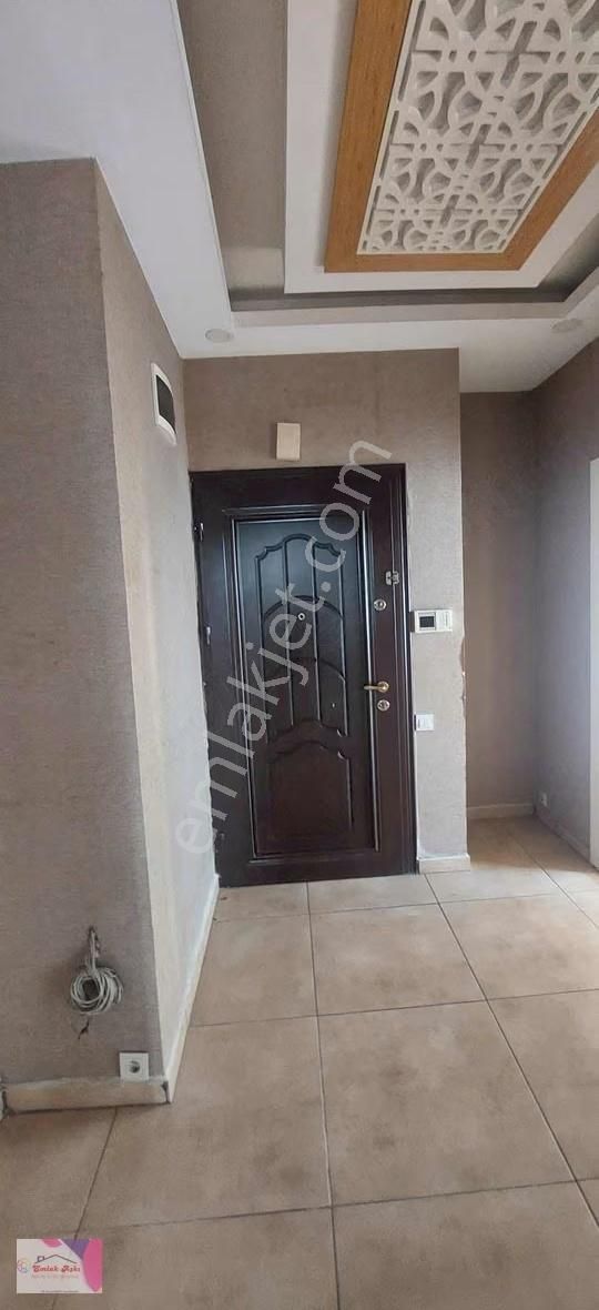 Burhanetti Onatta Cadde Üzeri Kiralık 3+1 - Görsel 3