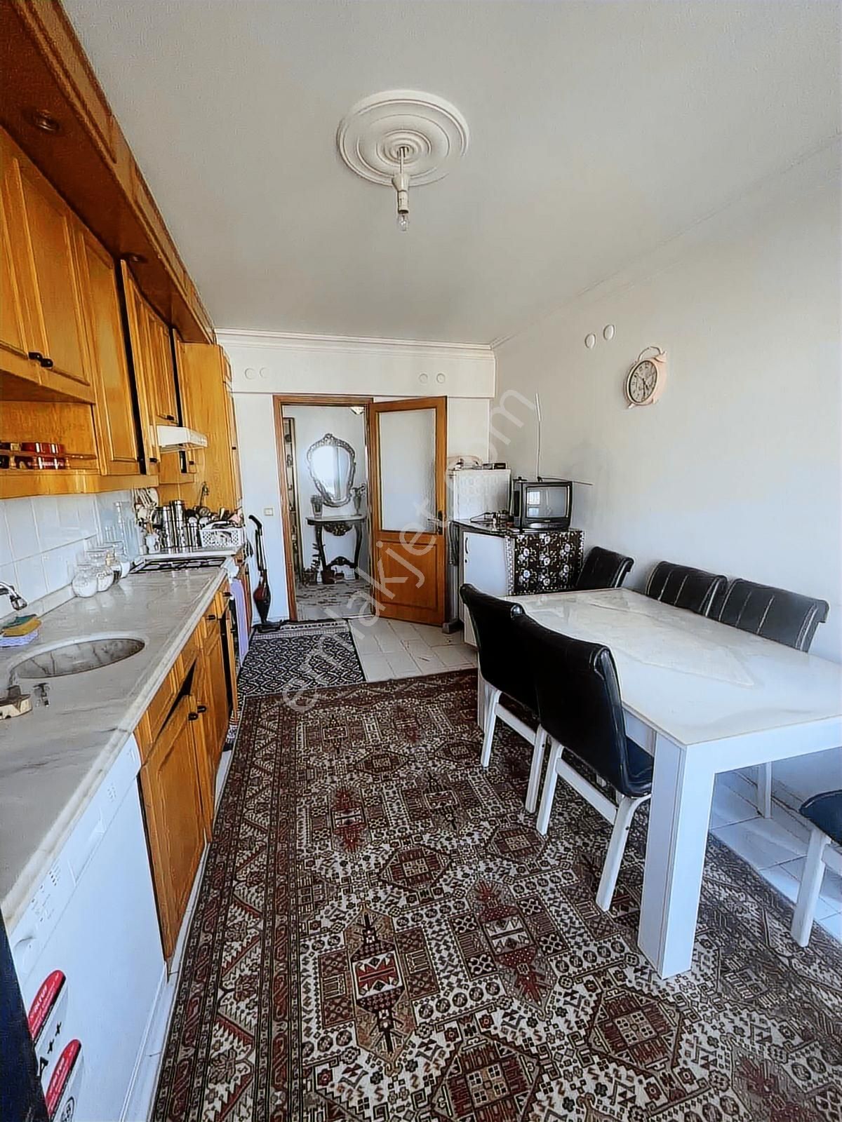 Kocabıyık Gayrimenkul'den Çaybaşı Cadde Üzeri 3+1 Arakat Daire - Görsel 4