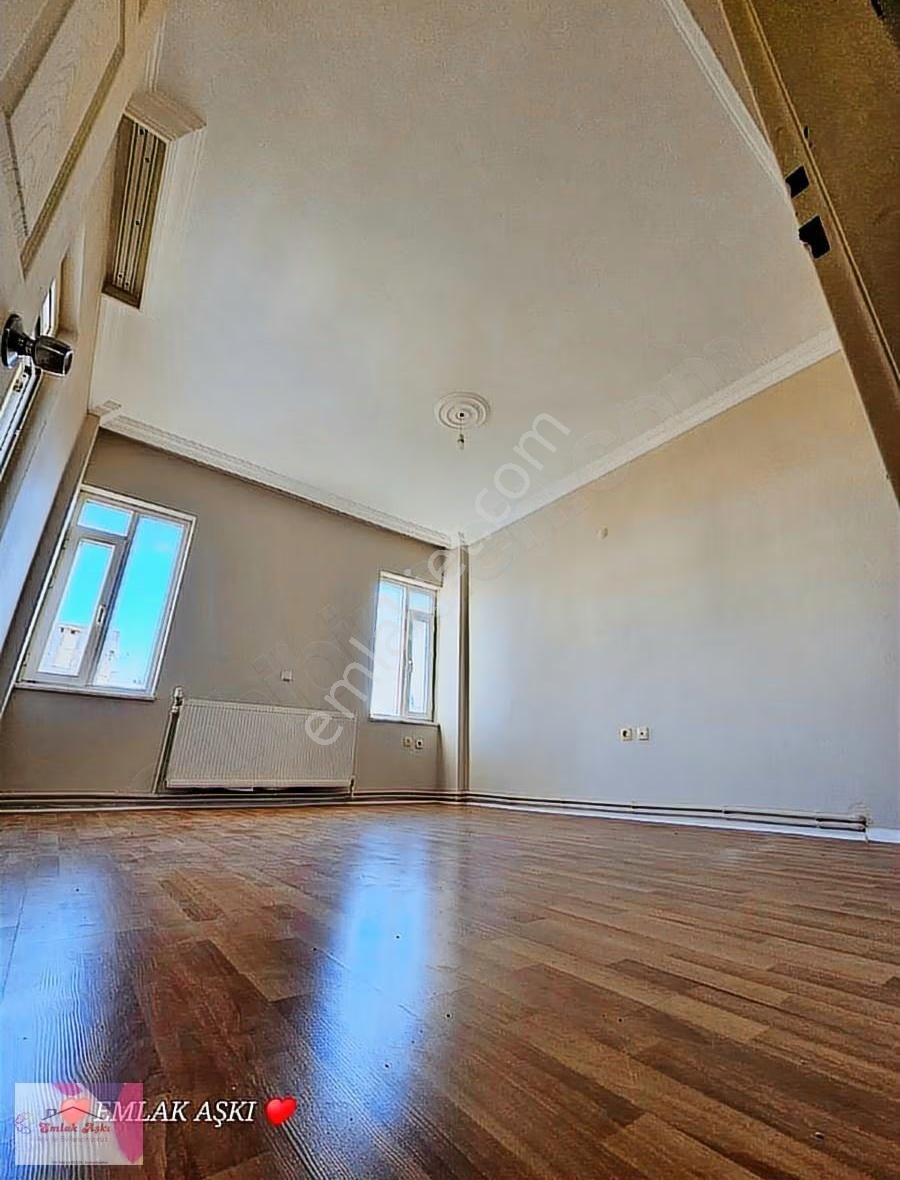 Emlak Aşkı Güvencesiyle Masadağı Site İçinde Dogalgazlı 4 Cephe - Görsel 35