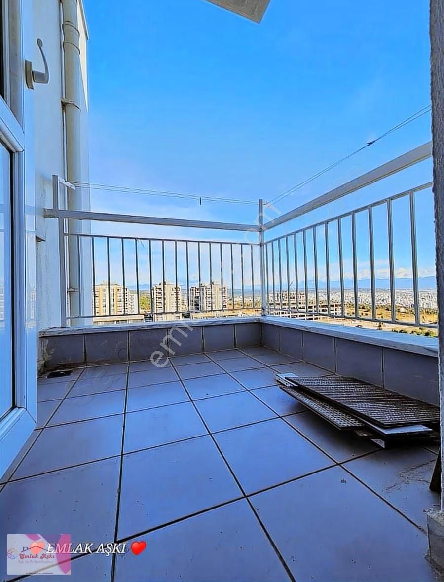 Emlak Aşkı Güvencesiyle Masadağı Site İçinde Dogalgazlı 4 Cephe - Görsel 3