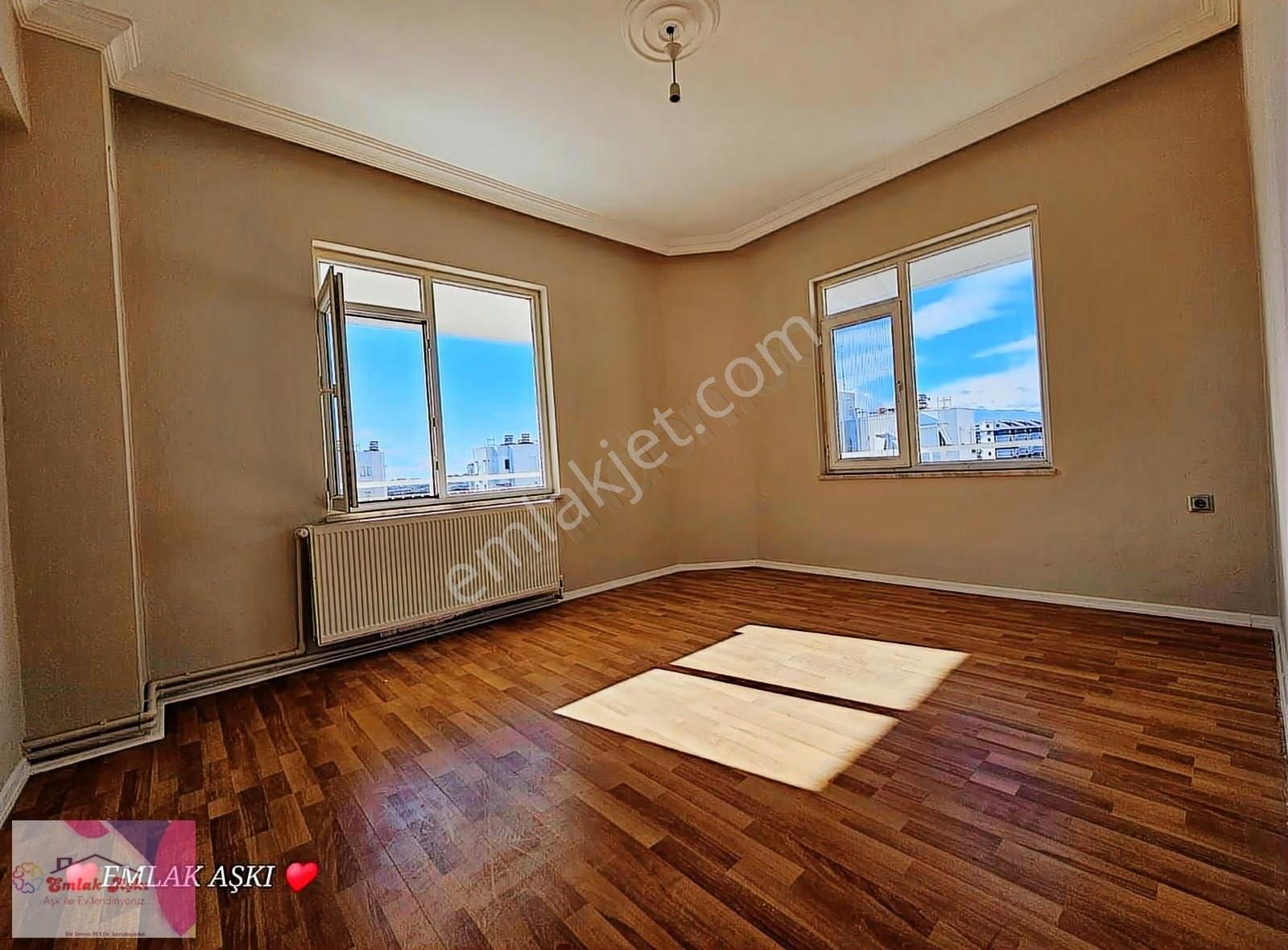 Emlak Aşkı Güvencesiyle Masadağı Site İçinde Dogalgazlı 4 Cephe - Görsel 14