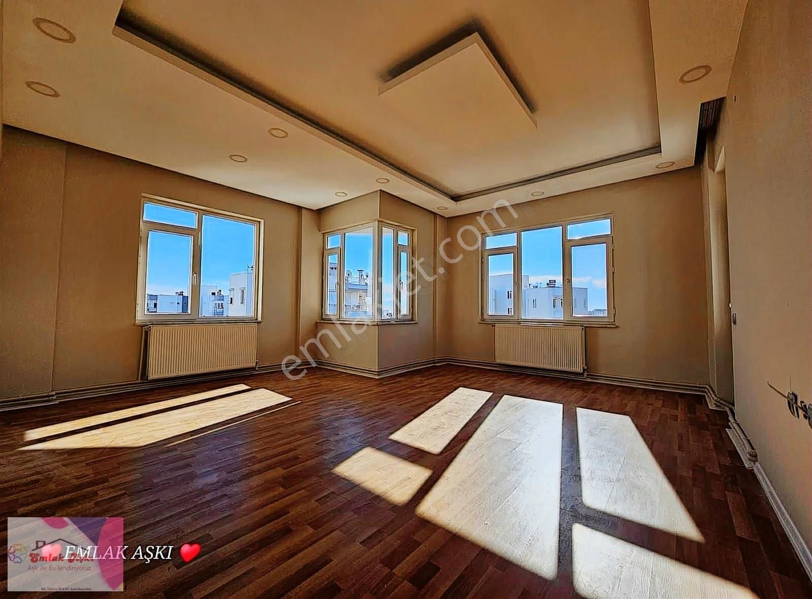 Emlak Aşkı Güvencesiyle Masadağı Site İçinde Dogalgazlı 4 Cephe - Görsel 4