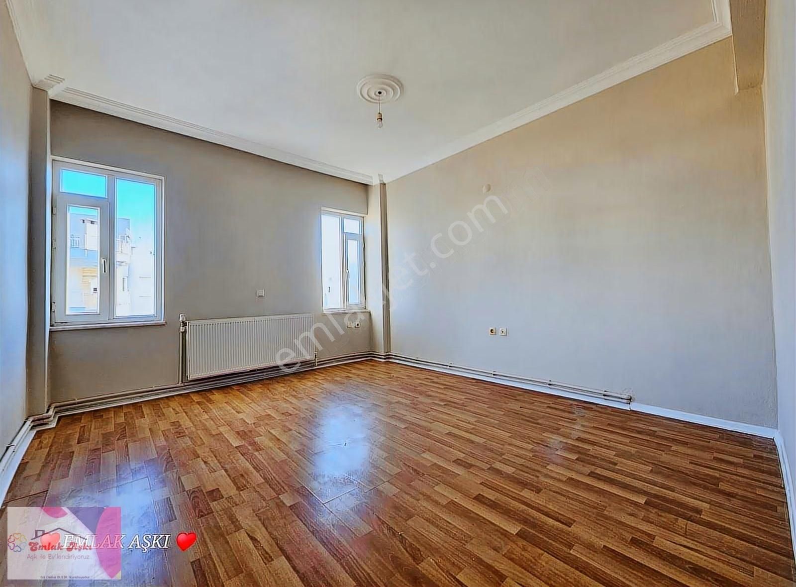 Emlak Aşkı Güvencesiyle Masadağı Site İçinde Dogalgazlı 4 Cephe - Görsel 6