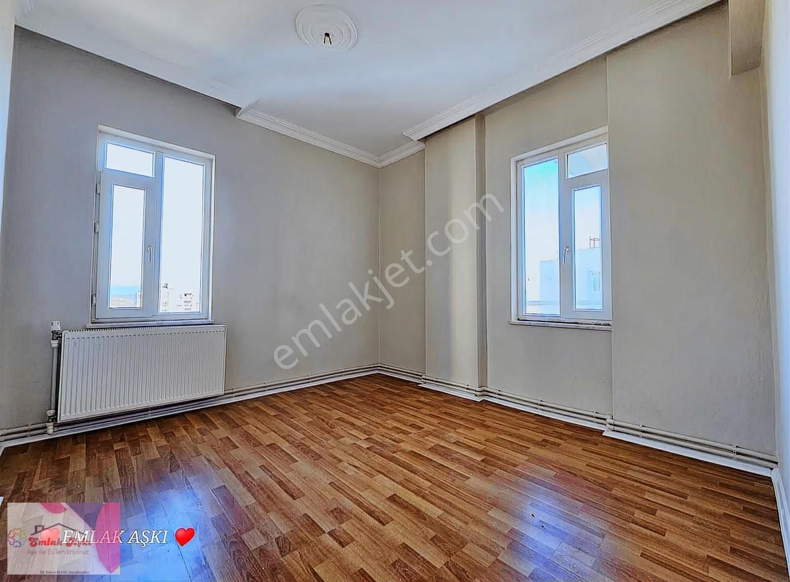 Emlak Aşkı Güvencesiyle Masadağı Site İçinde Dogalgazlı 4 Cephe - Görsel 32